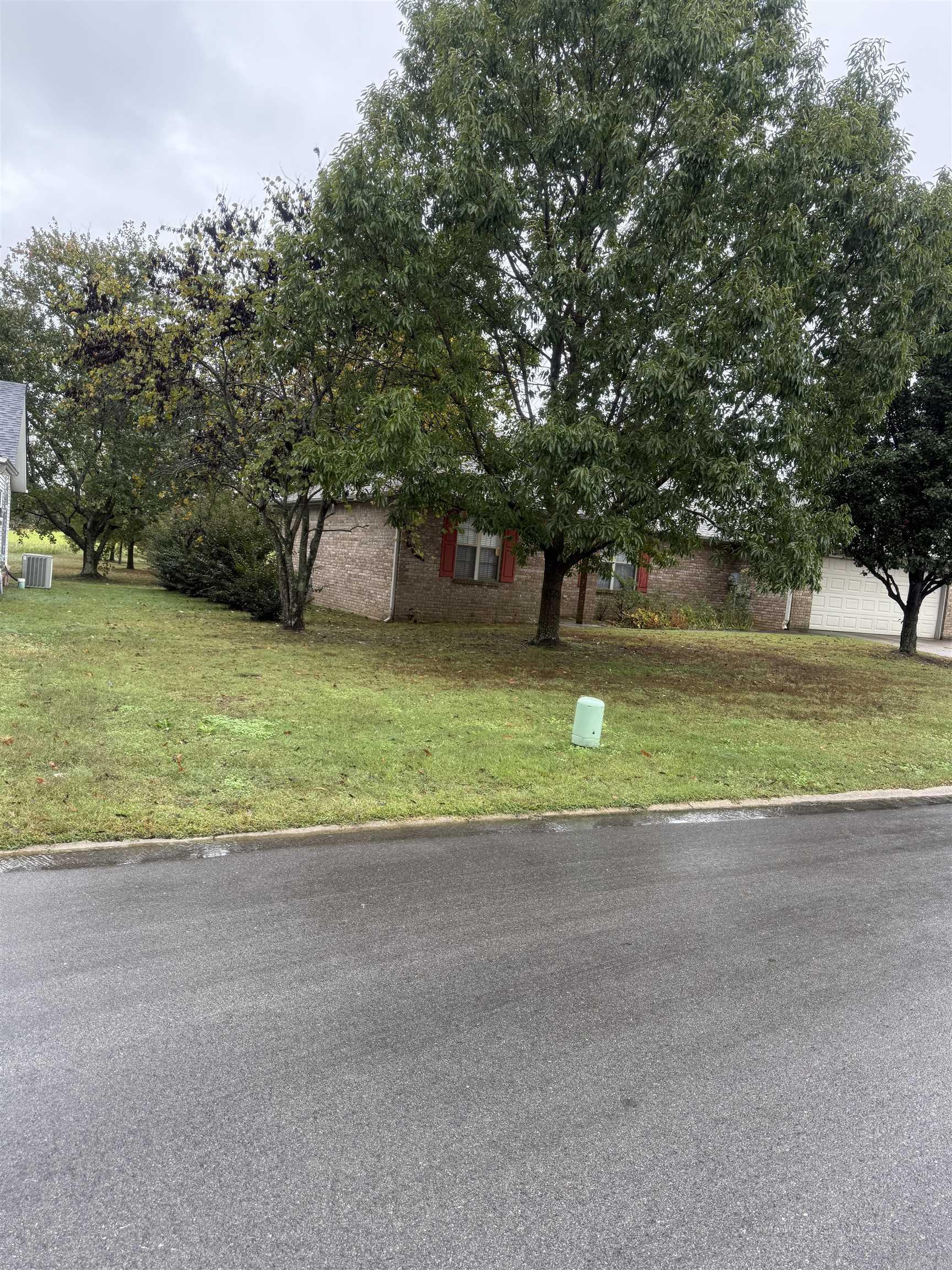 3202 Red Oak  Paragould, AR