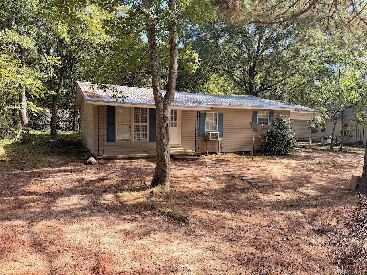 1128 N Samuel  Monticello, AR