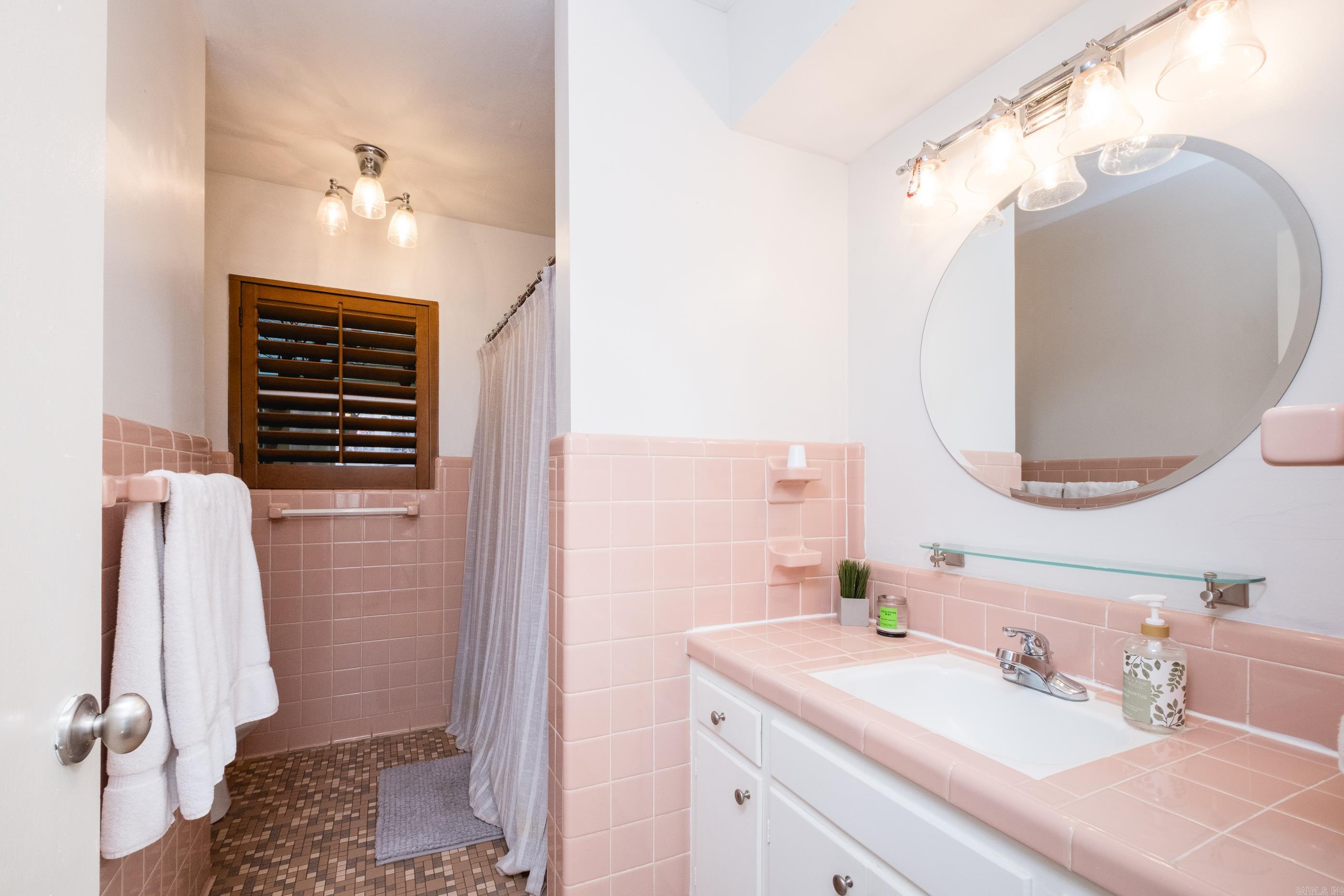 17 Pinnacle  Little Rock, AR