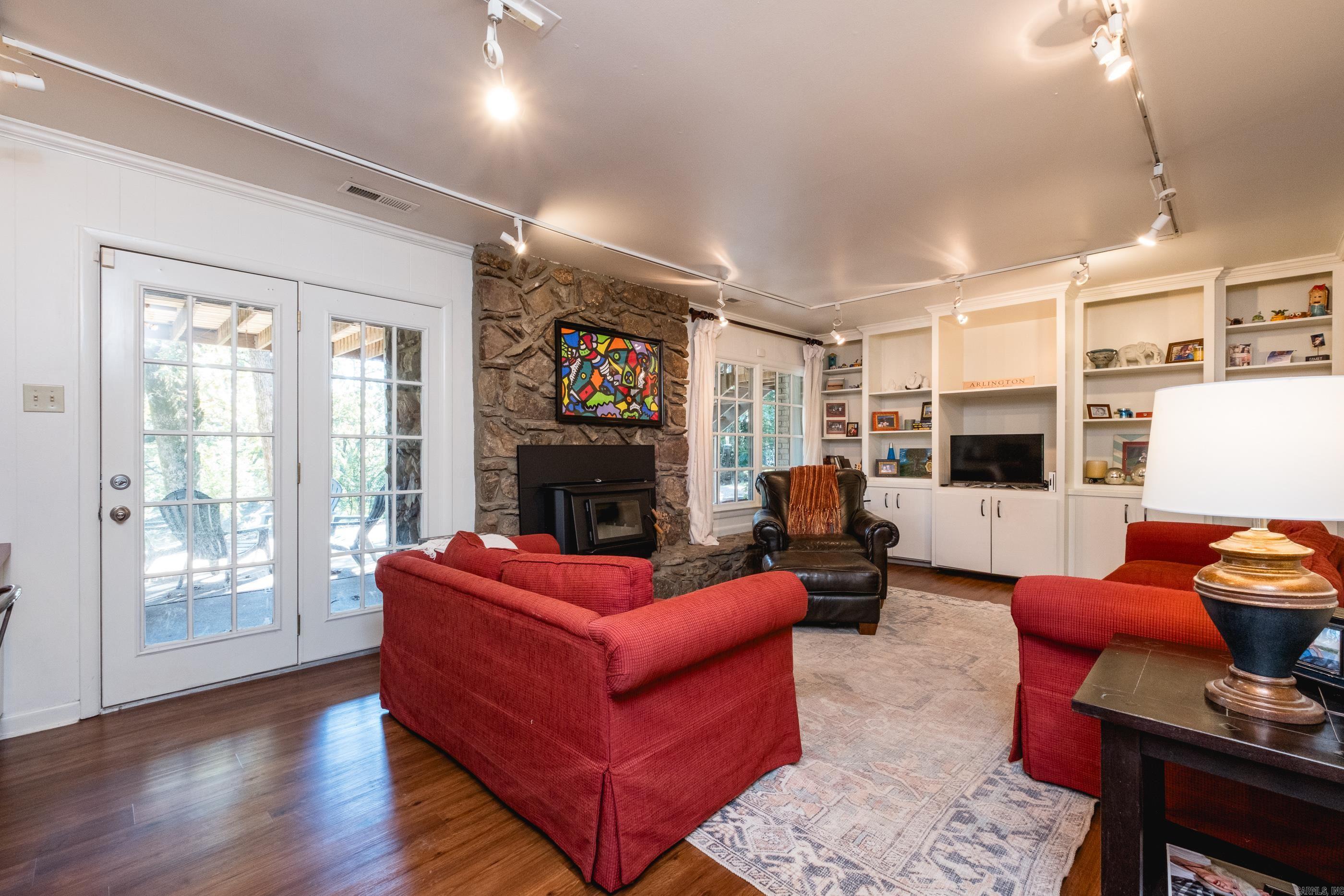 17 Pinnacle  Little Rock, AR