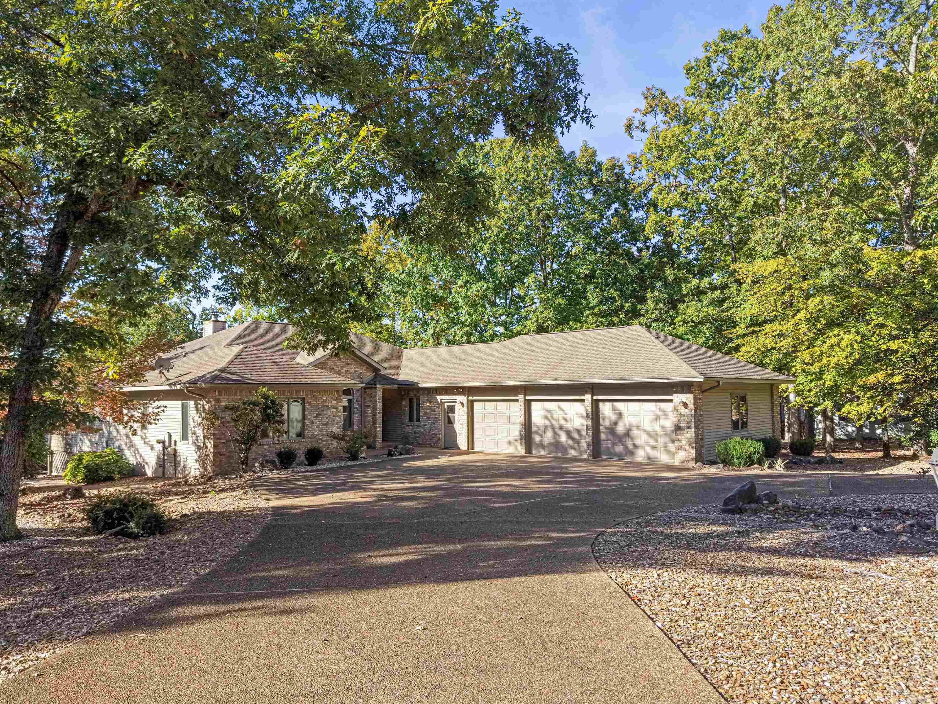 2 Sacedon  Hot Springs Village, AR