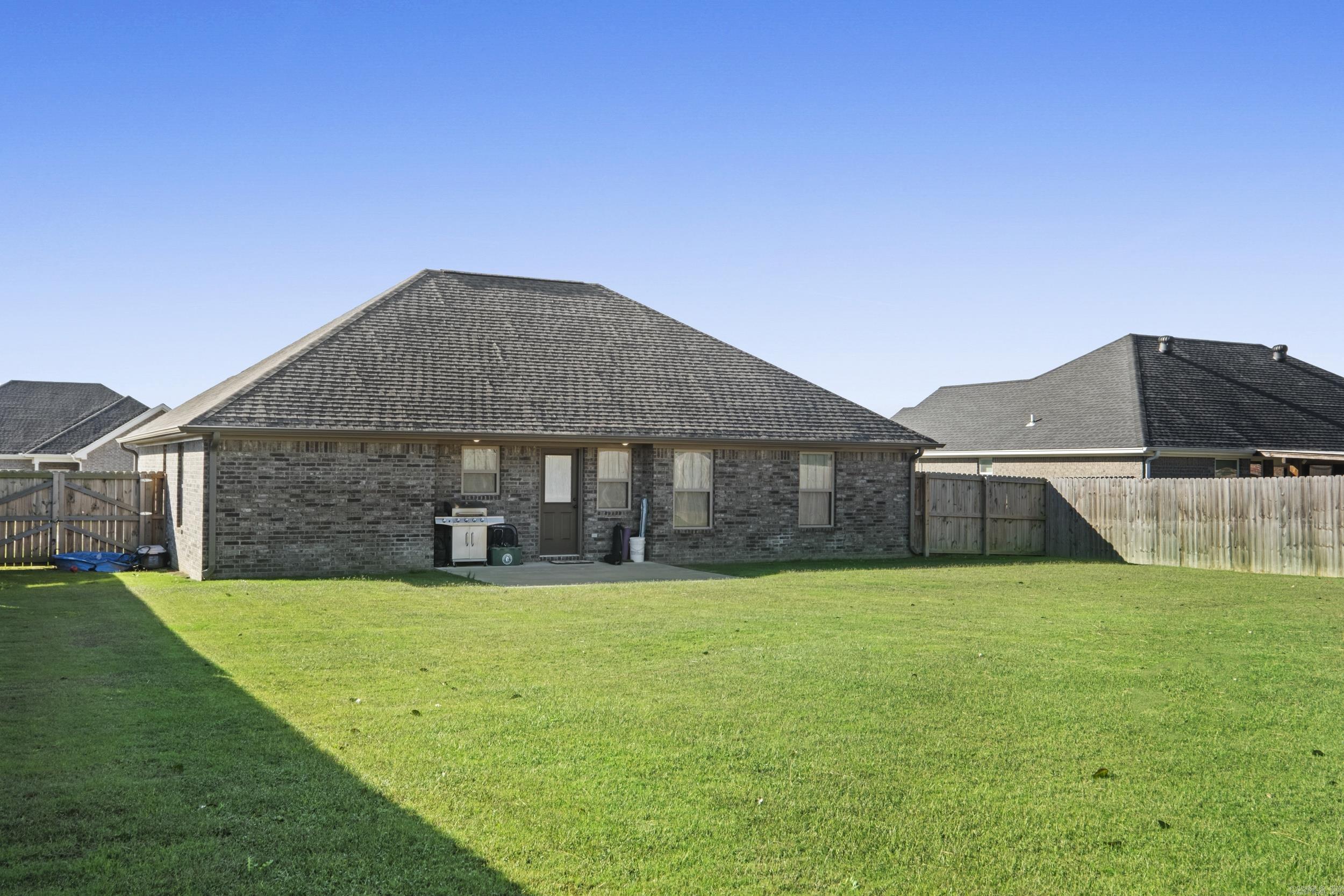 1301 Ridgefield Circle Searcy, AR 72143
