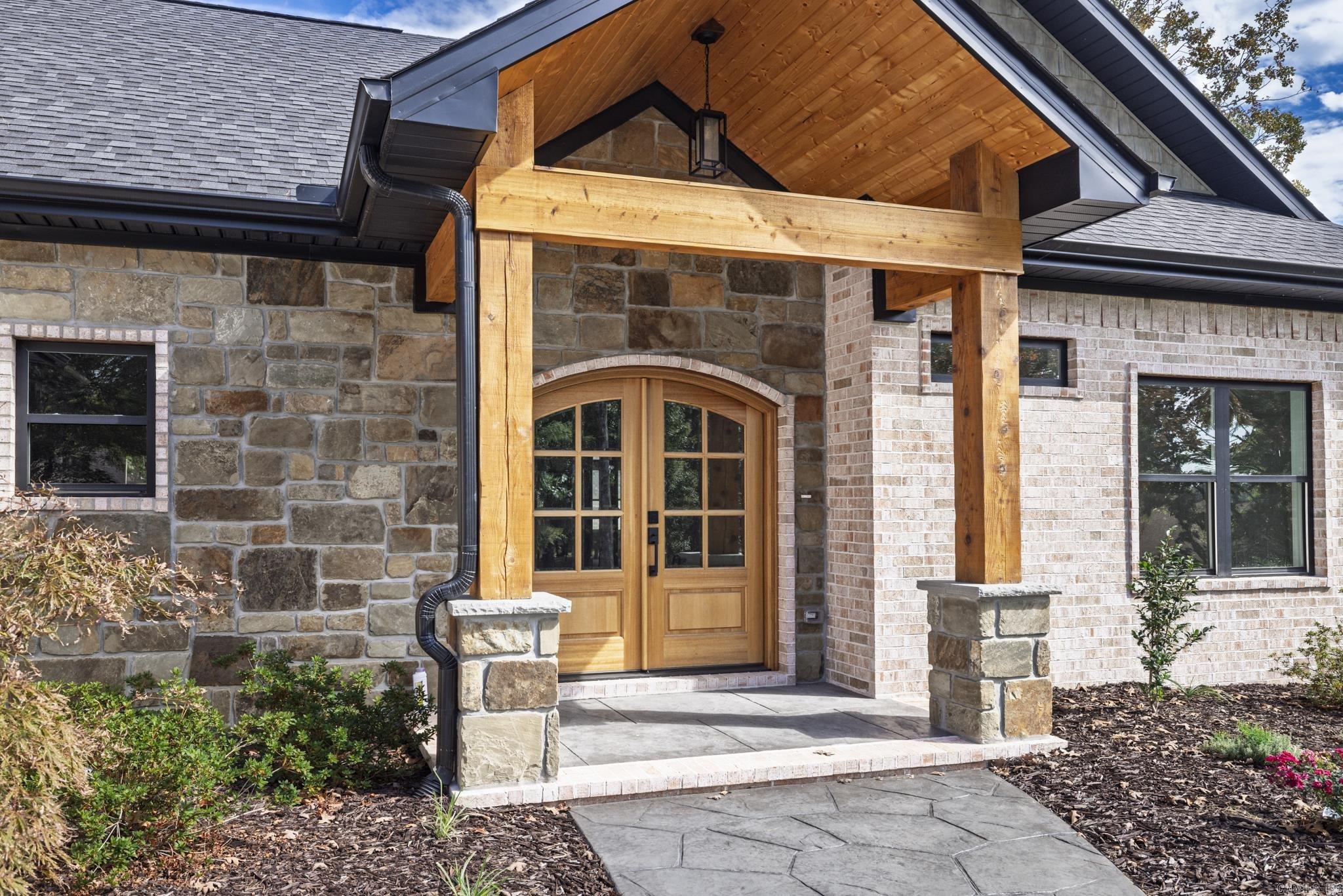 2 Resplandor Cir Hot Springs Village, AR 71909