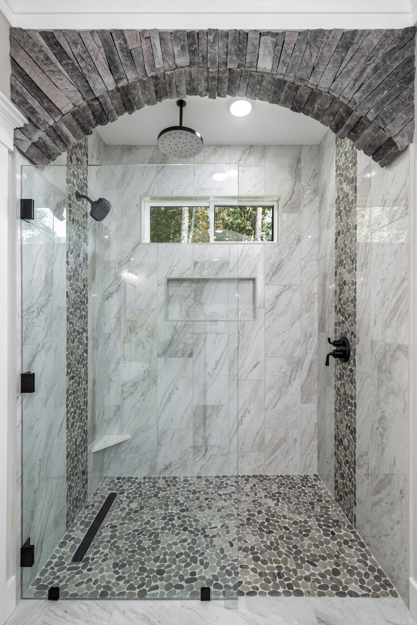 2 Resplandor Cir Hot Springs Village, AR 71909