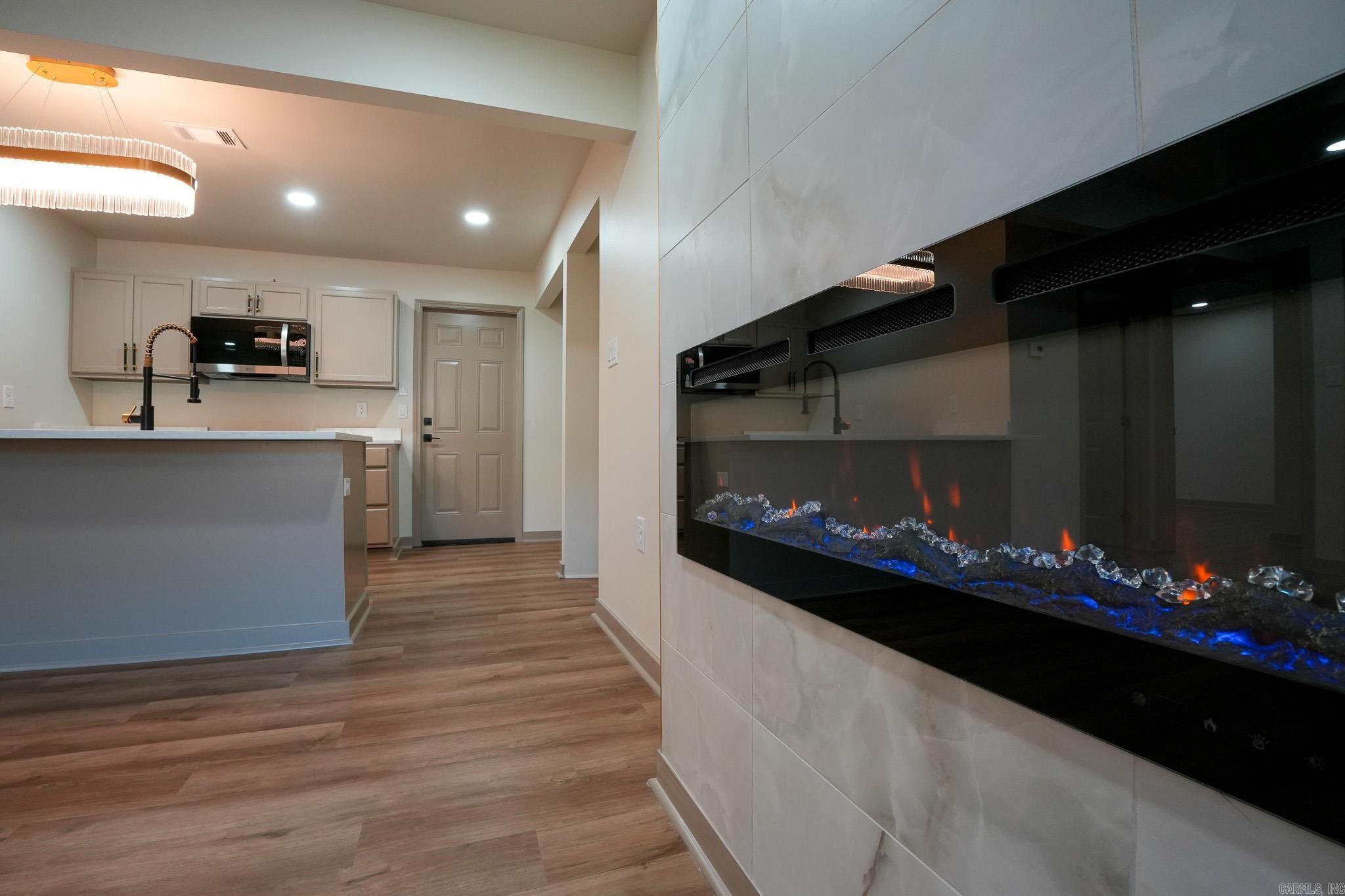 13725 Cantrell Road Little Rock, AR 72223