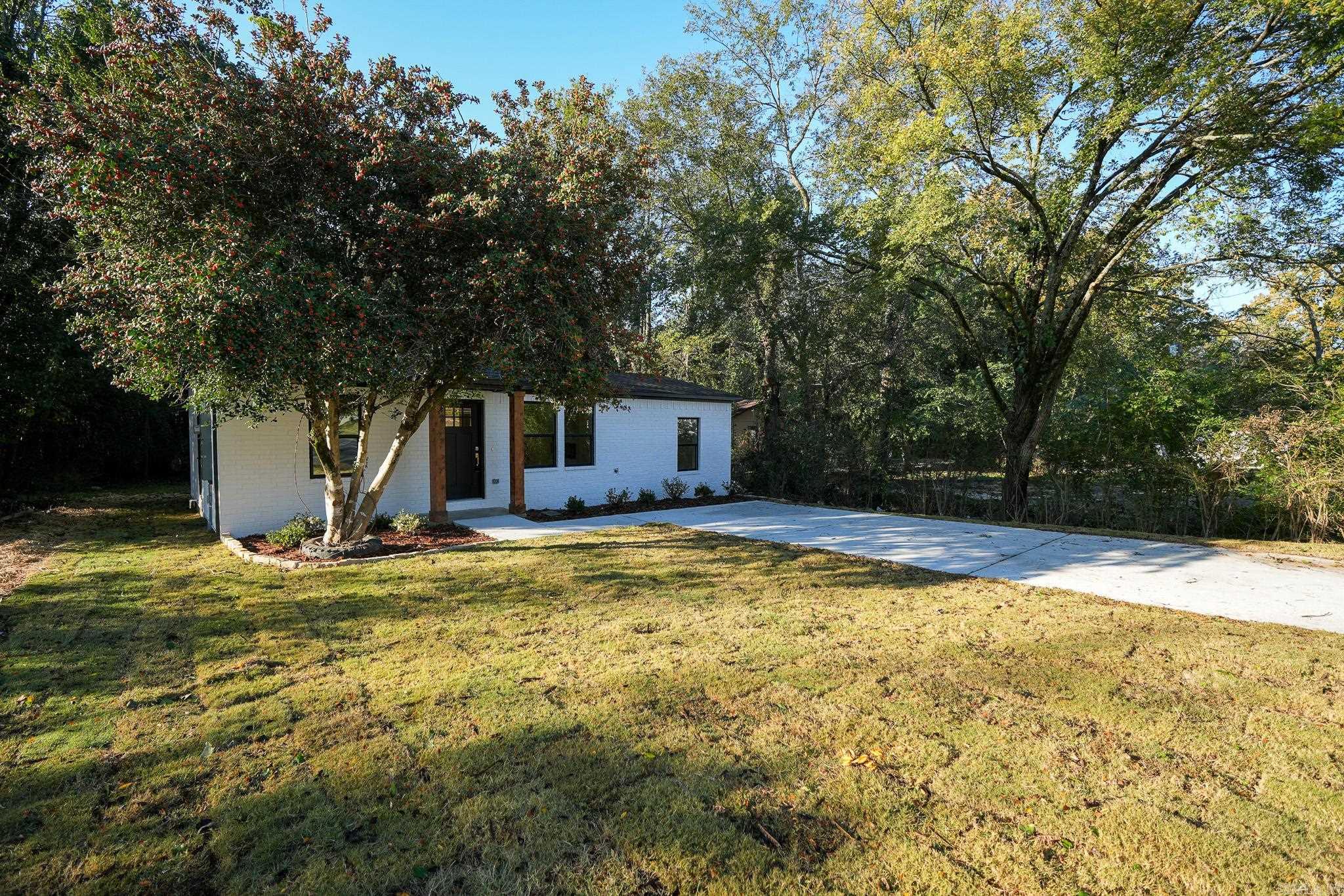 13725 Cantrell Road Little Rock, AR 72223