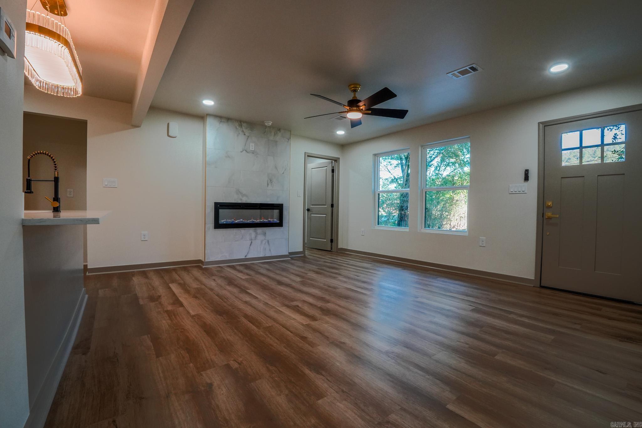 13725 Cantrell Road Little Rock, AR 72223