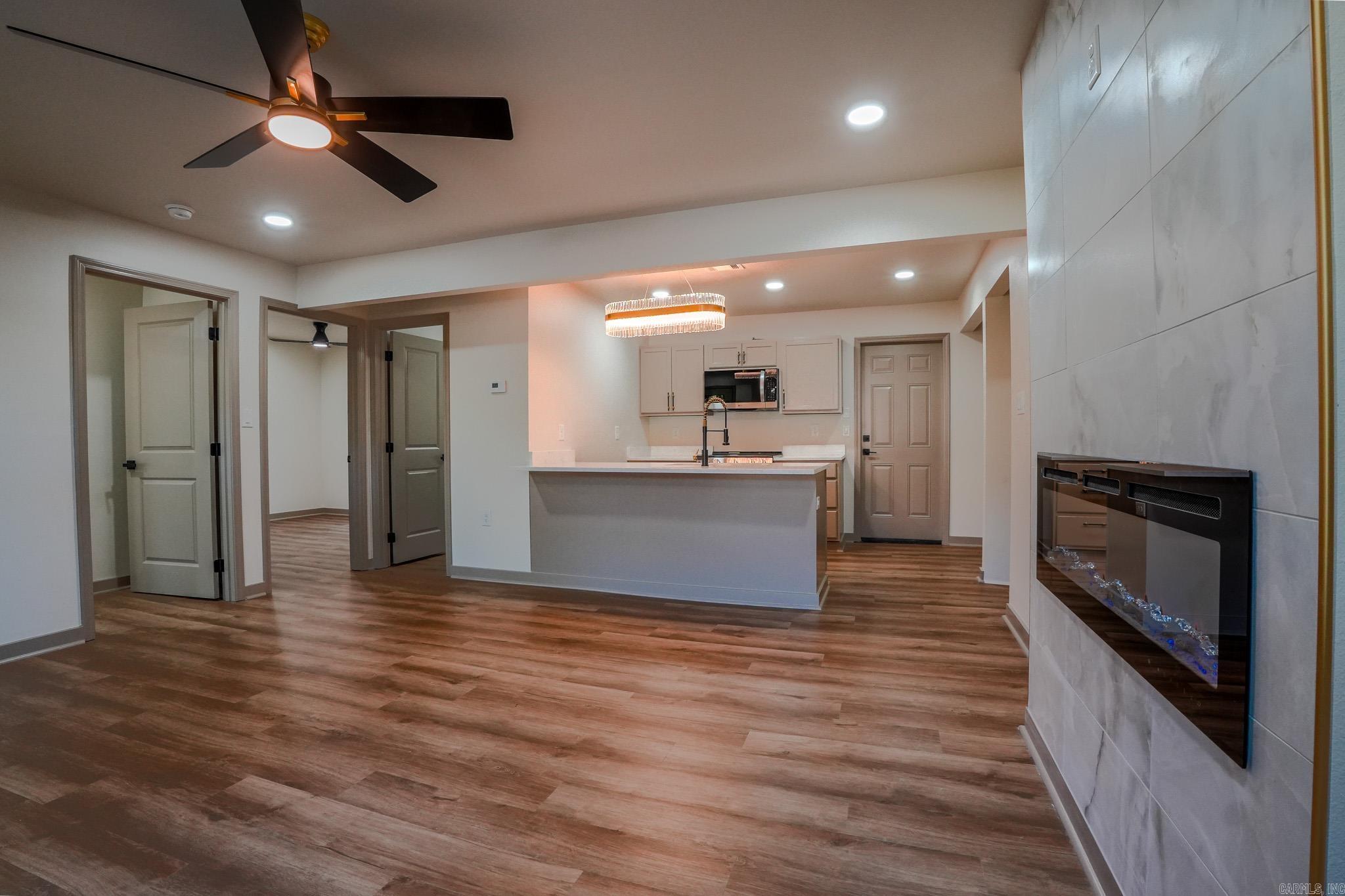 13725 Cantrell Road Little Rock, AR 72223