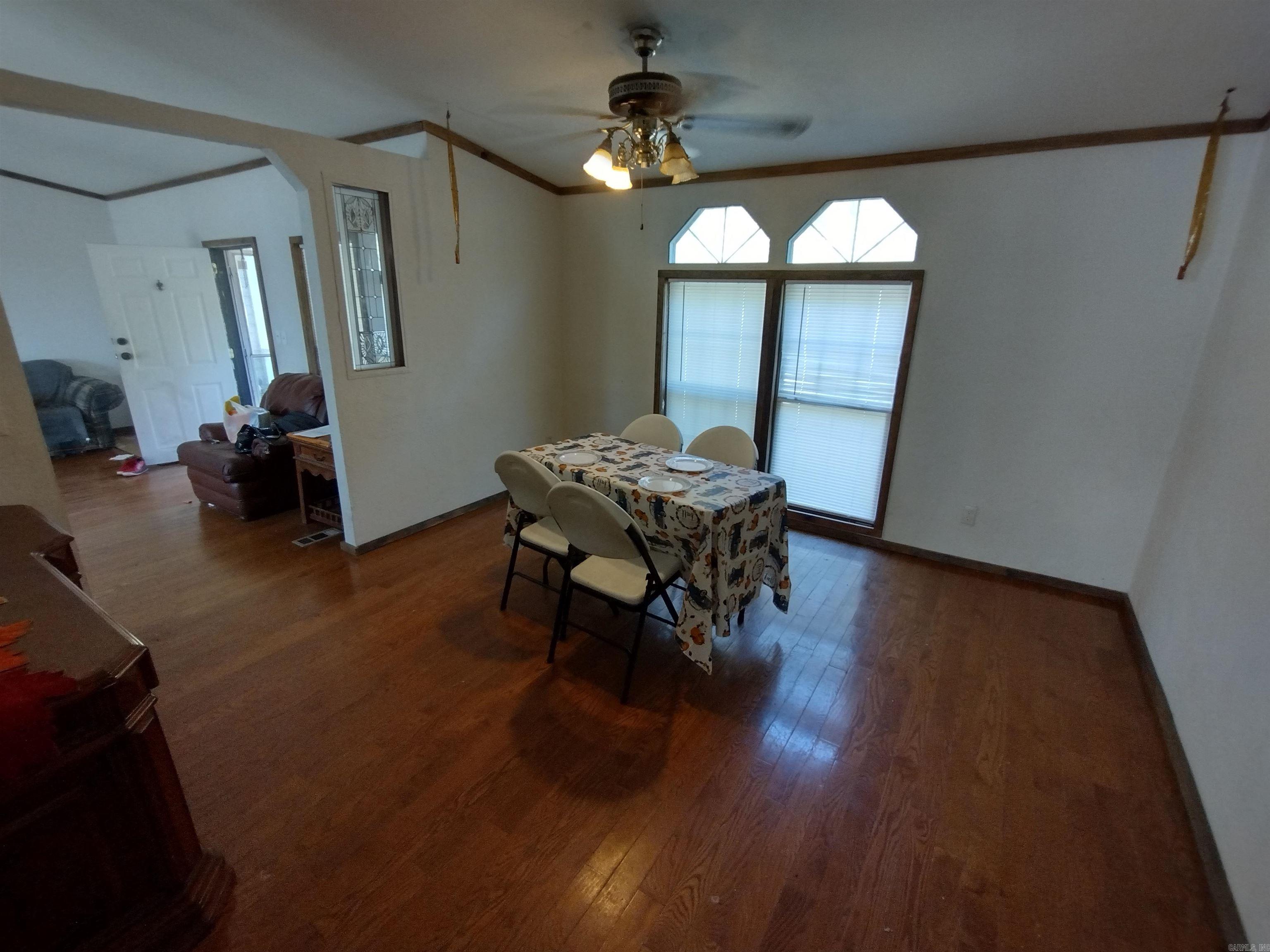 457 Haywood LN  Mountain View, AR