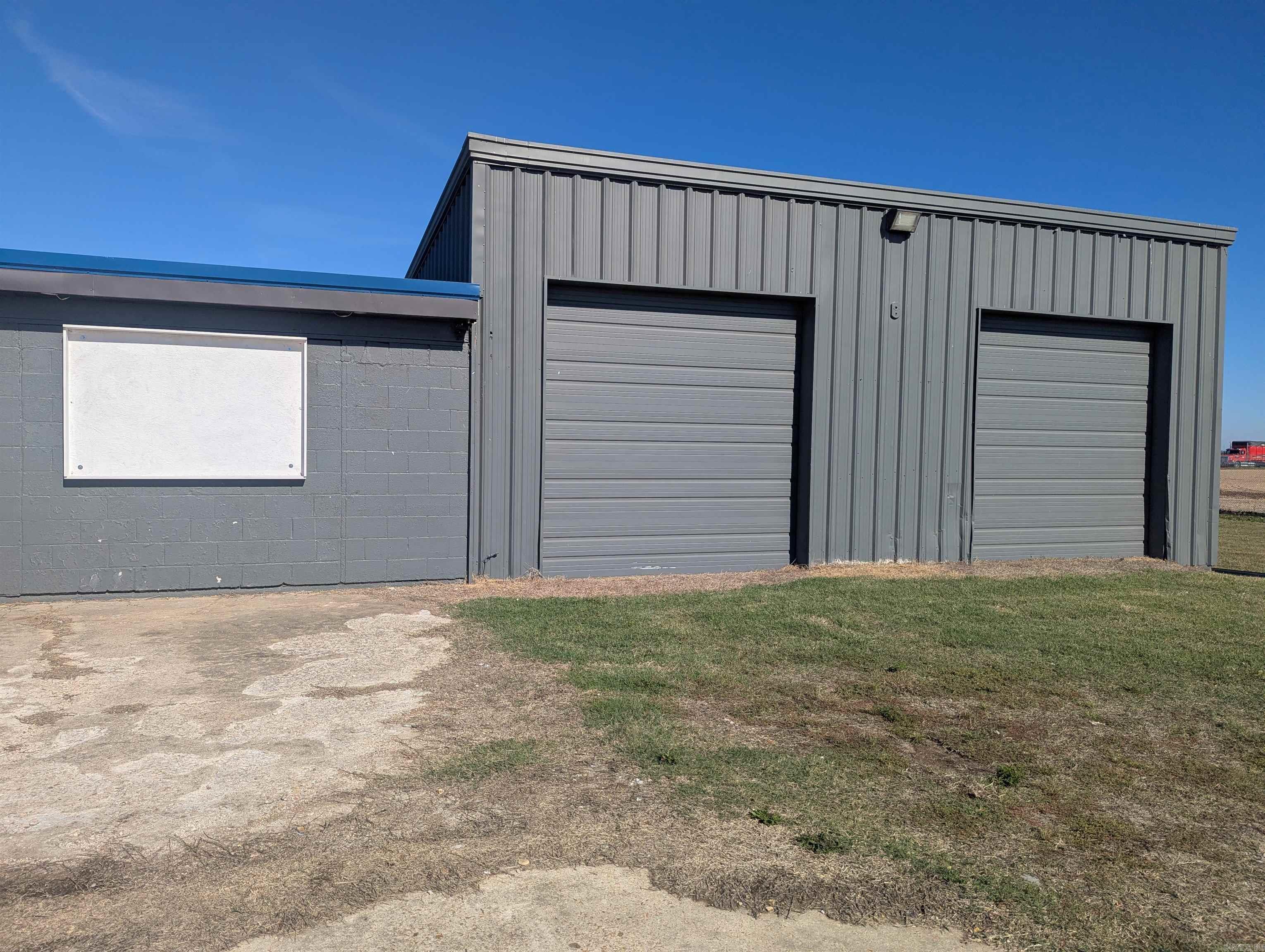 12505 HWY 90  Rector, AR