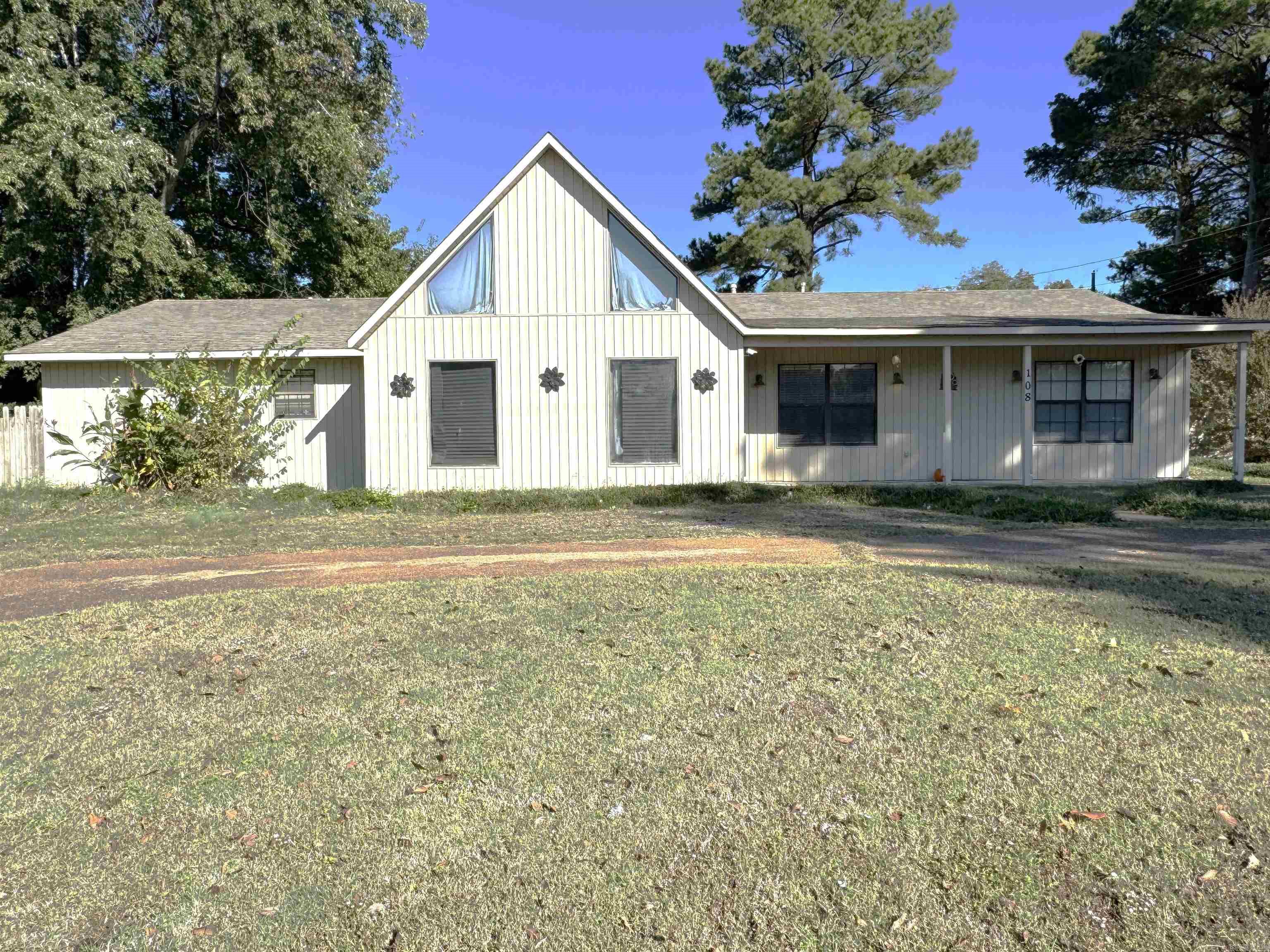 108 Martin Dr W  Wynne, AR