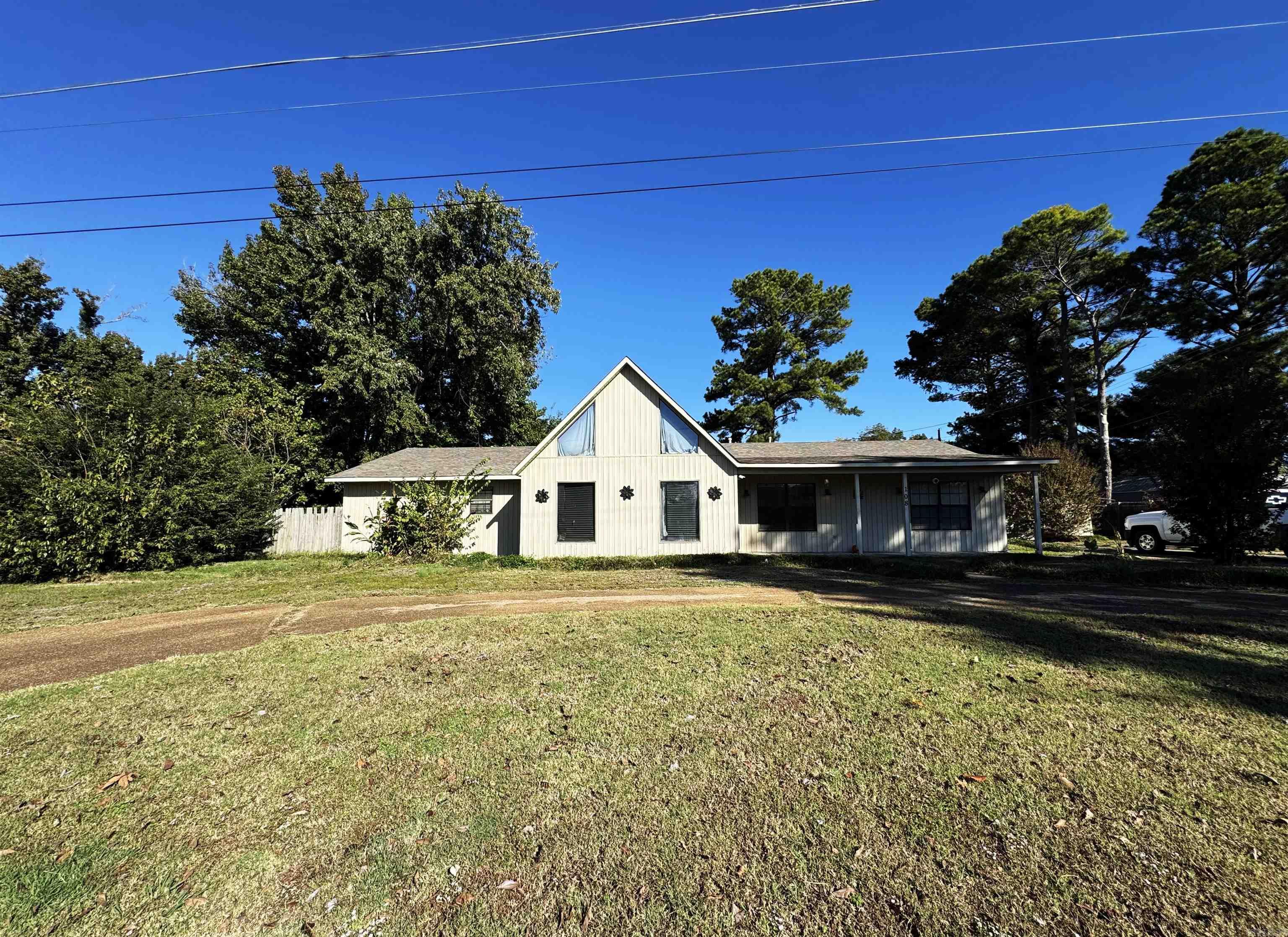 108 Martin Dr W  Wynne, AR