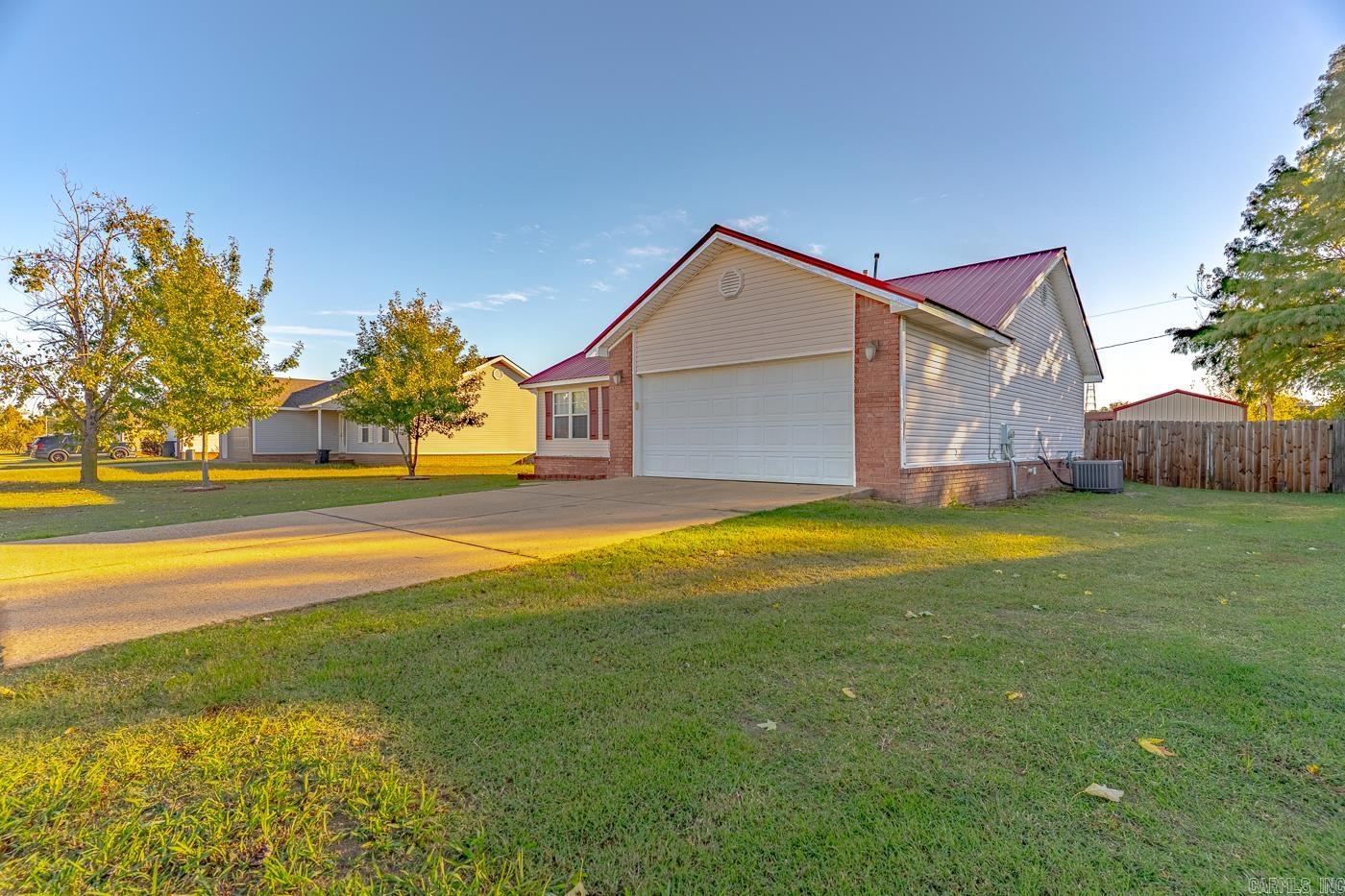 111 Summer Leigh  Bay, AR