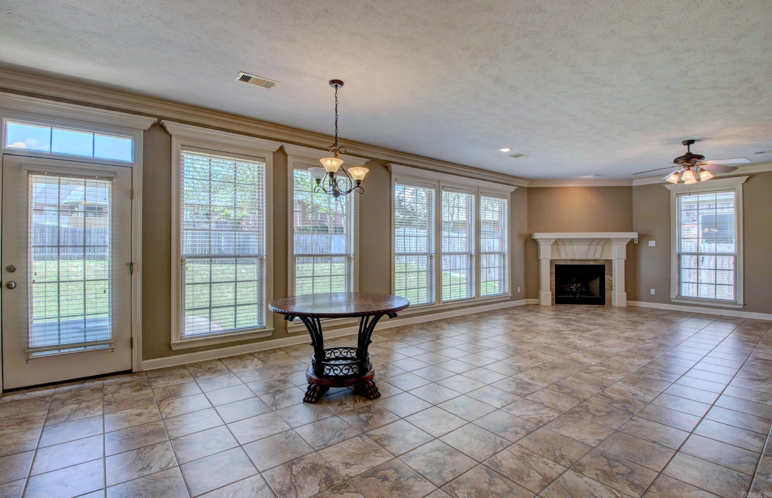 124 Mountain Valley  Maumelle, AR