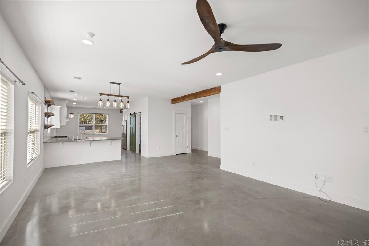 402 S Market Benton, AR 72015