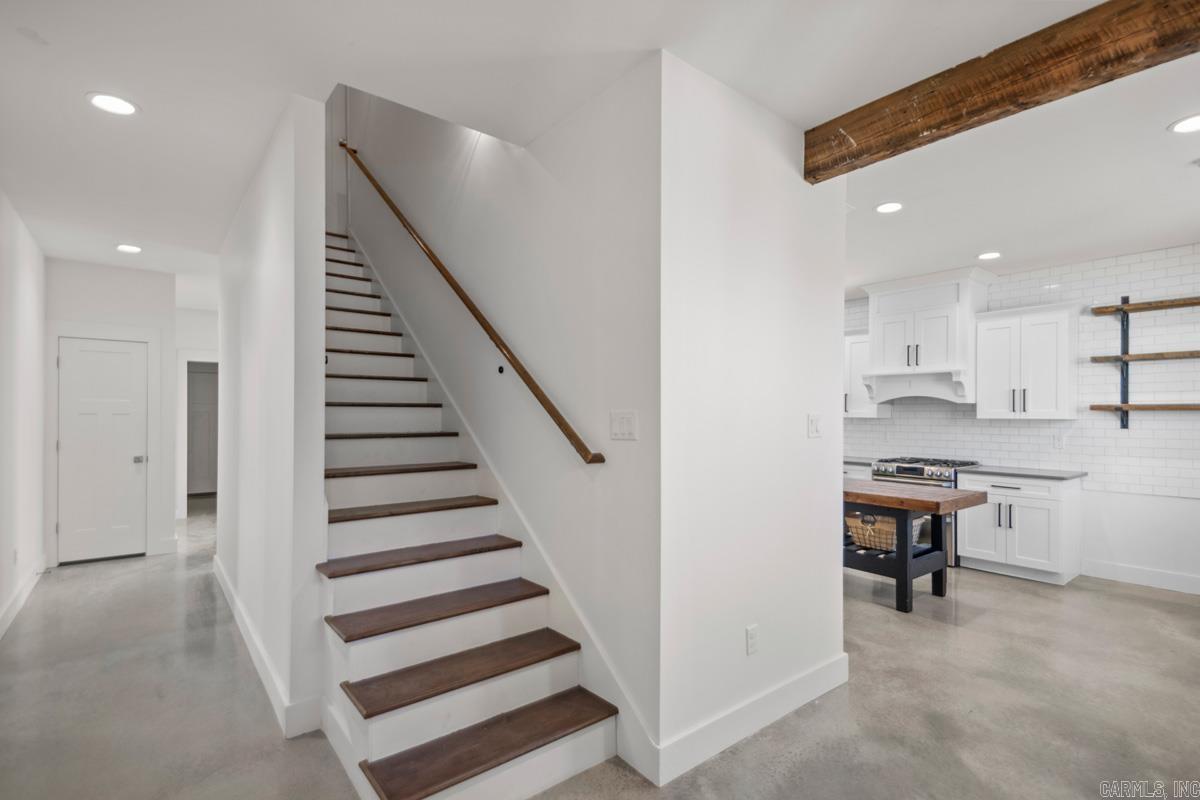 402 S Market Benton, AR 72015