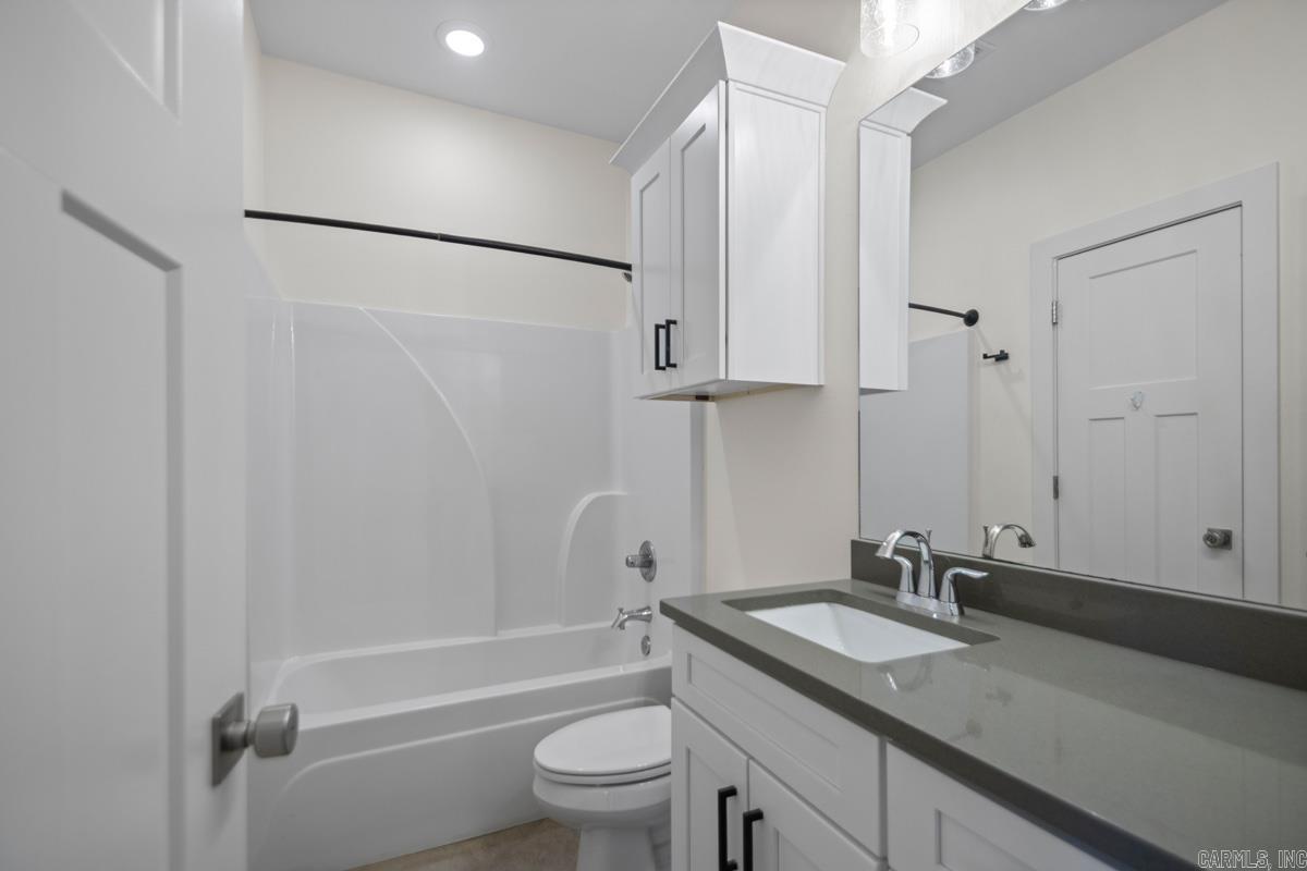 402 S Market Benton, AR 72015