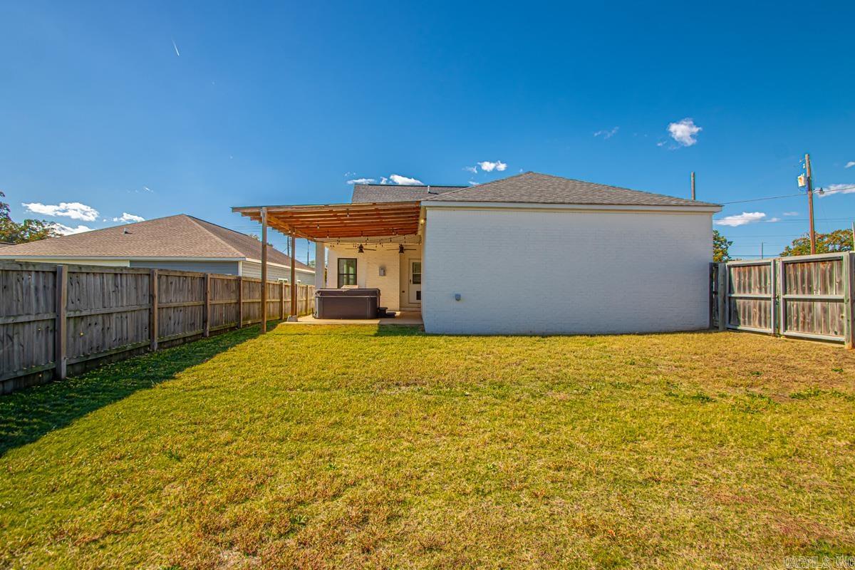 402 S Market Benton, AR 72015