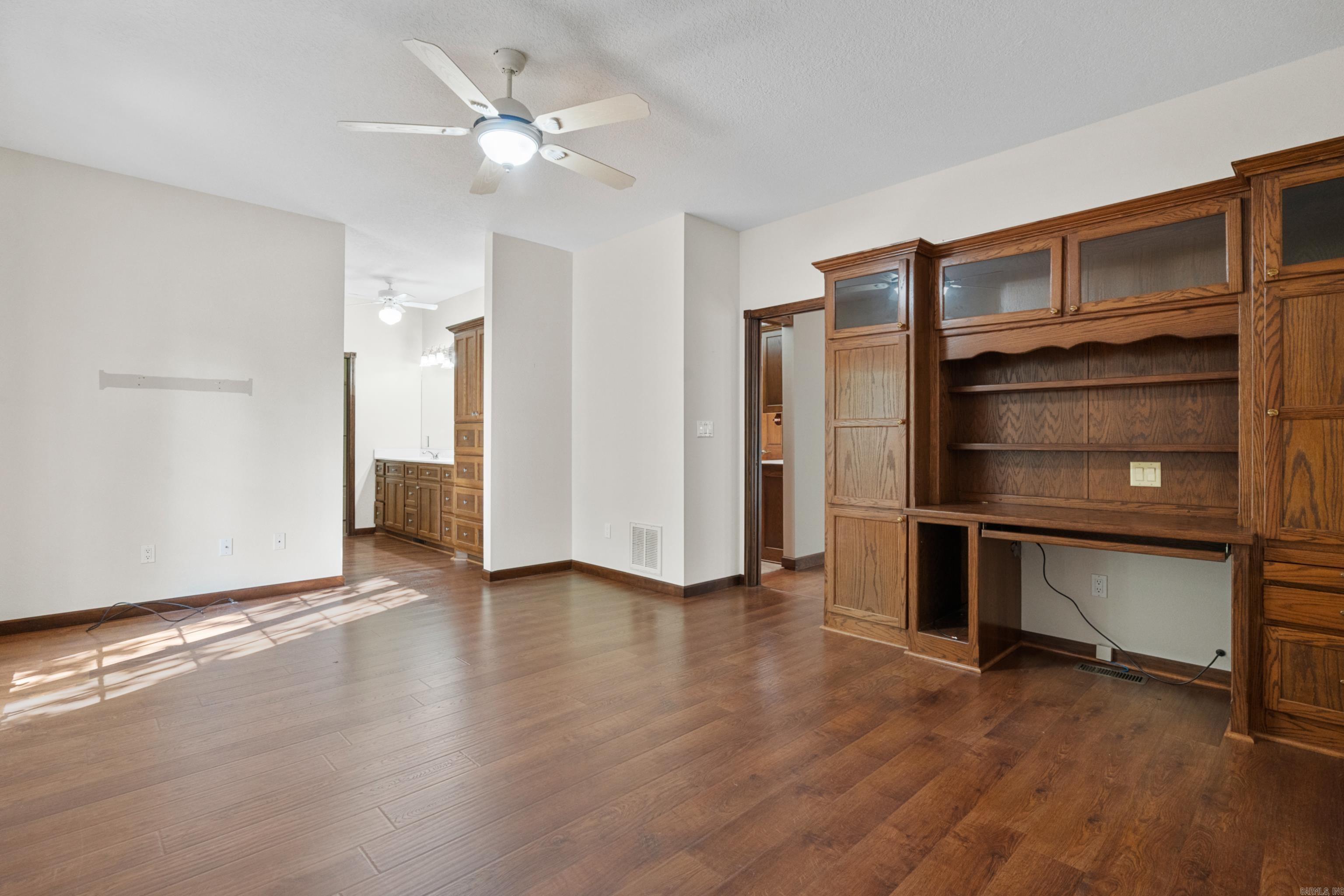 2 Guindola  Hot Springs Village, AR