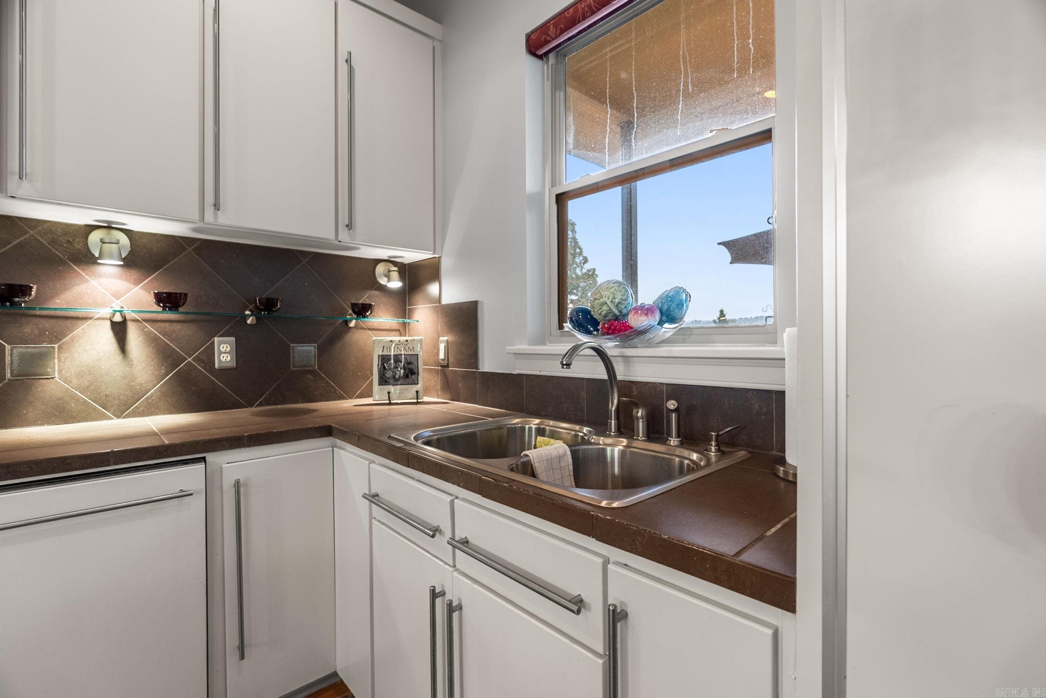 7 Crystal Mountain Cove Maumelle, AR 72113