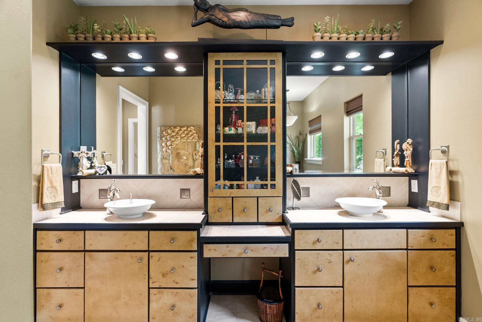 7 Crystal Mountain Cove Maumelle, AR 72113