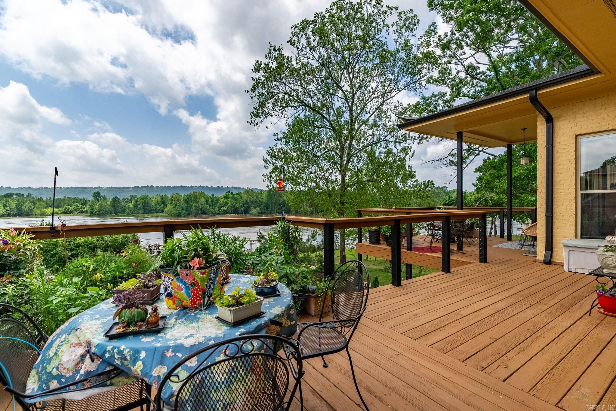 7 Crystal Mountain Cove Maumelle, AR 72113
