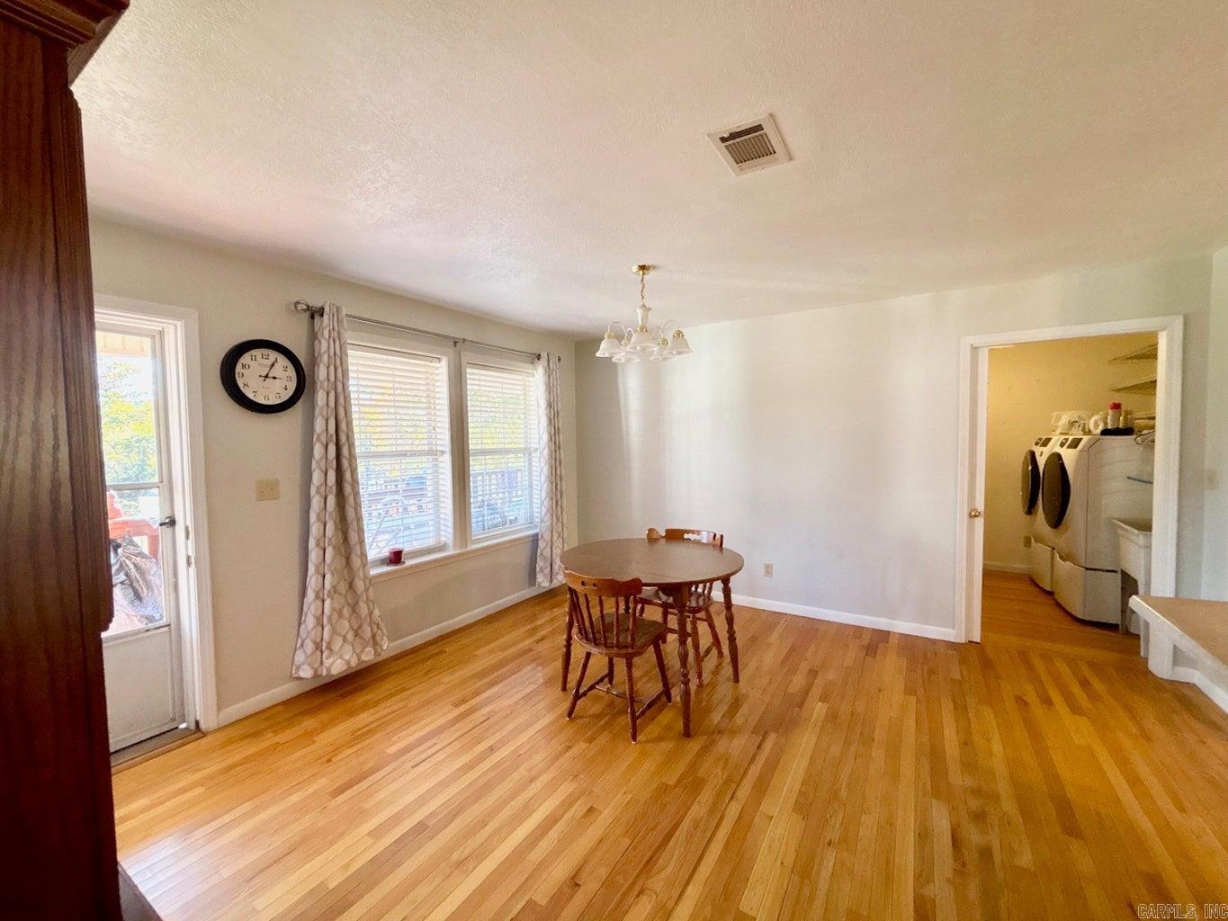 15 White Oak Lane Pleasant Plains, AR 72568