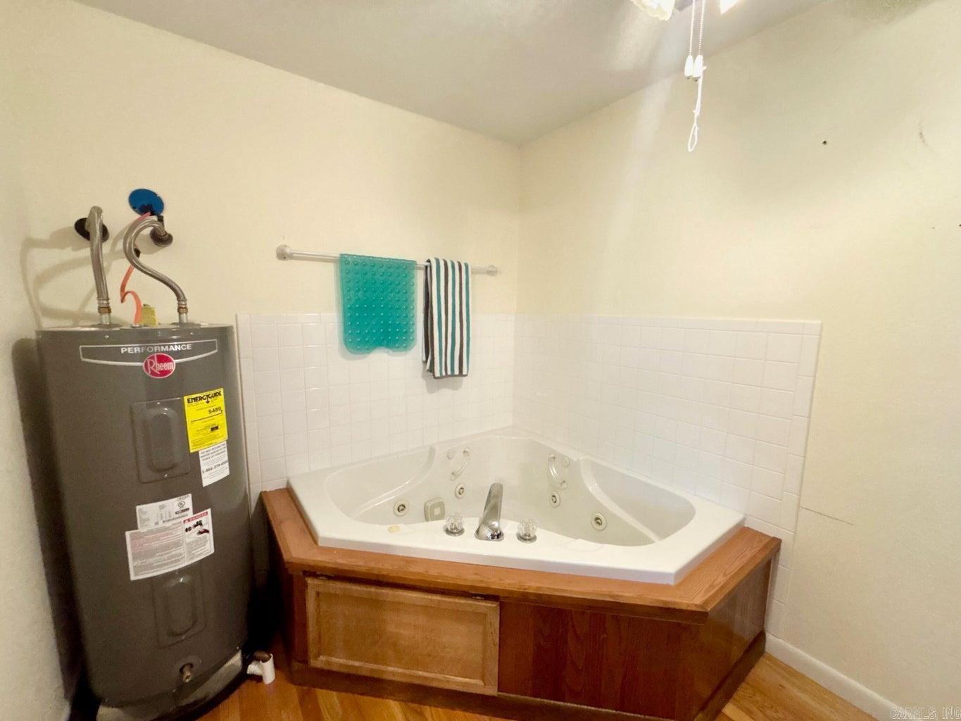 15 White Oak Lane Pleasant Plains, AR 72568