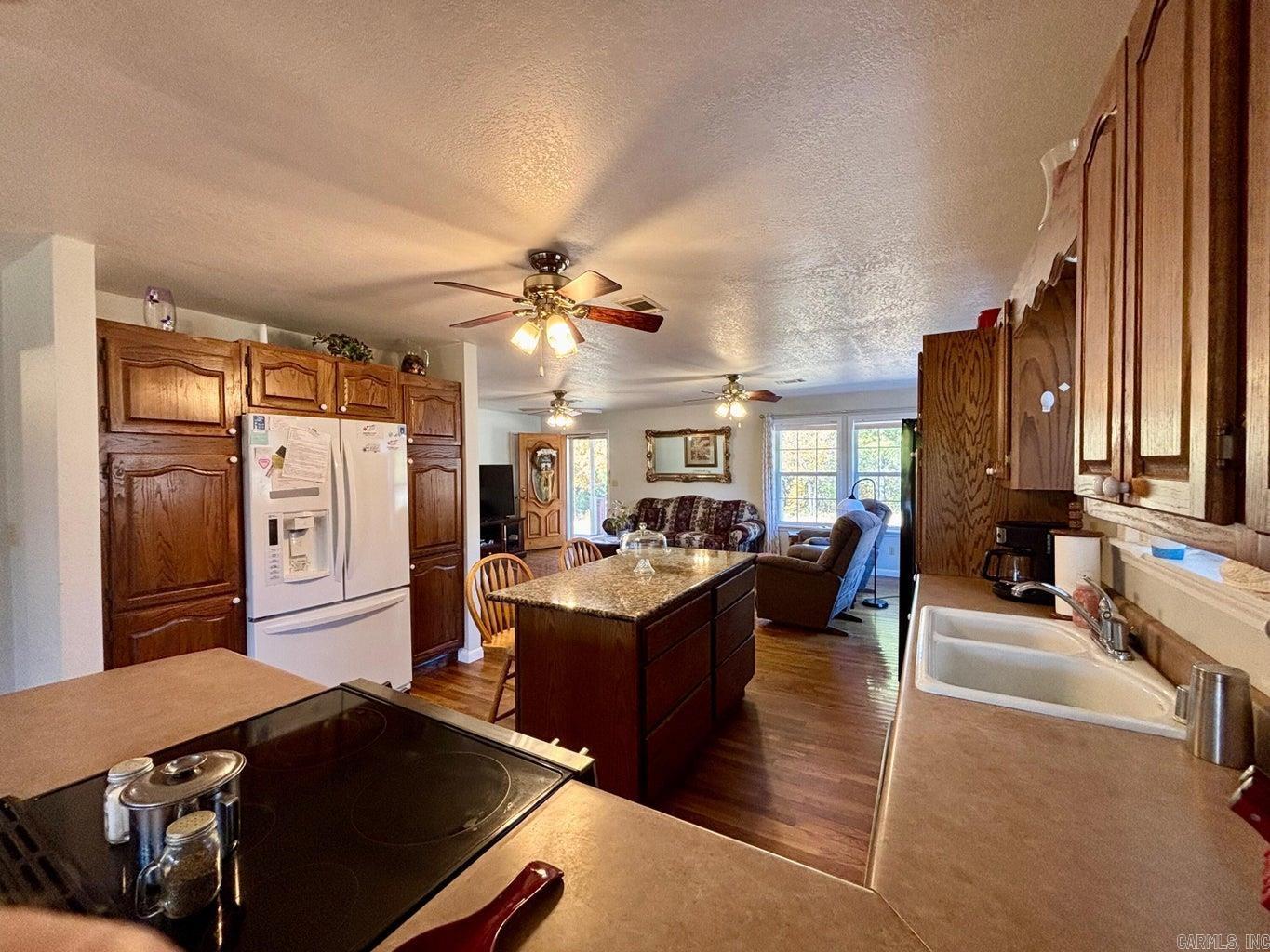 15 White Oak Lane Pleasant Plains, AR 72568