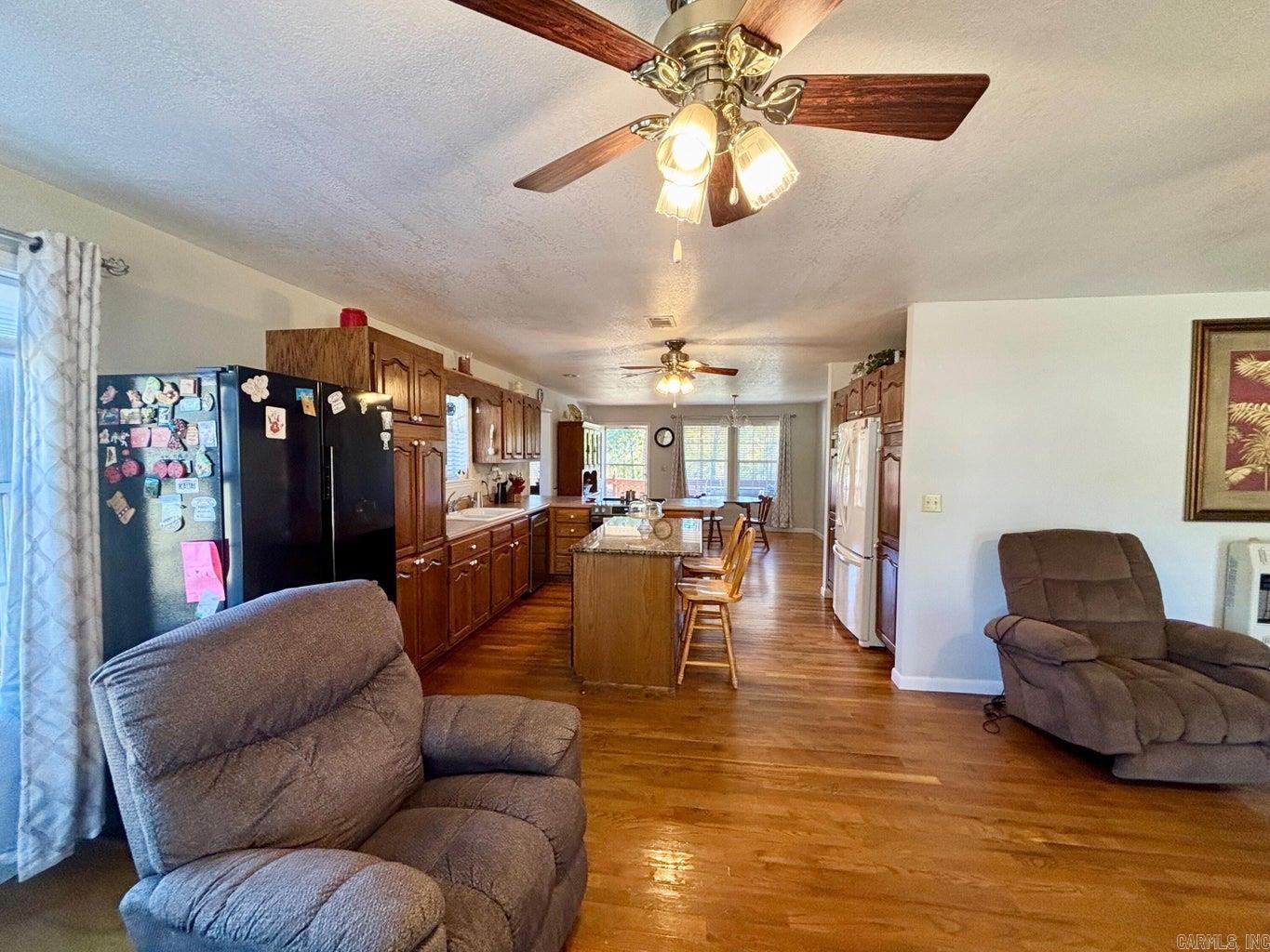 15 White Oak Lane Pleasant Plains, AR 72568