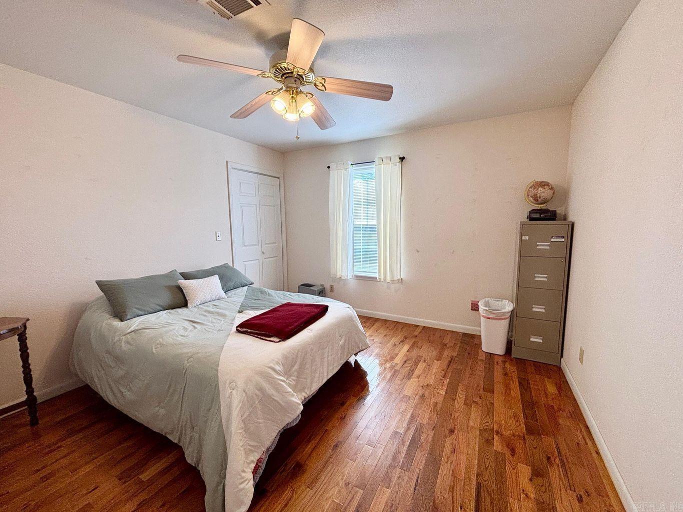 15 White Oak Lane Pleasant Plains, AR 72568