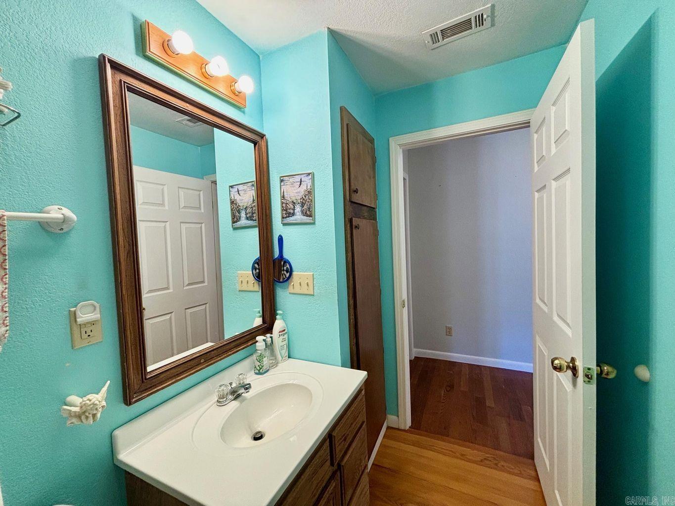 15 White Oak Lane Pleasant Plains, AR 72568