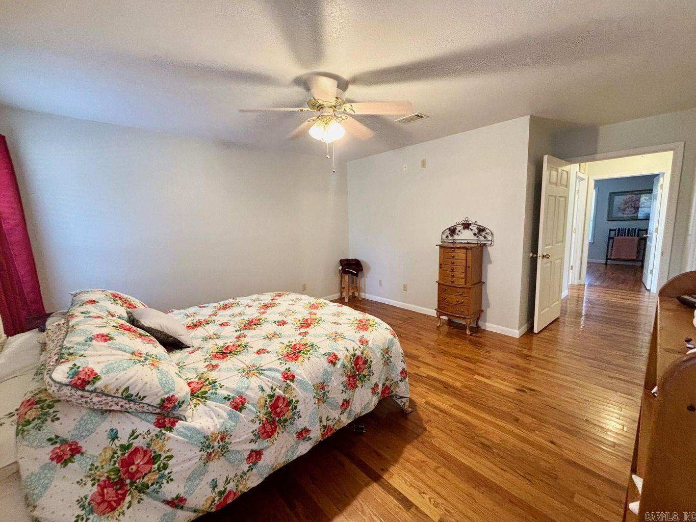 15 White Oak Lane Pleasant Plains, AR 72568