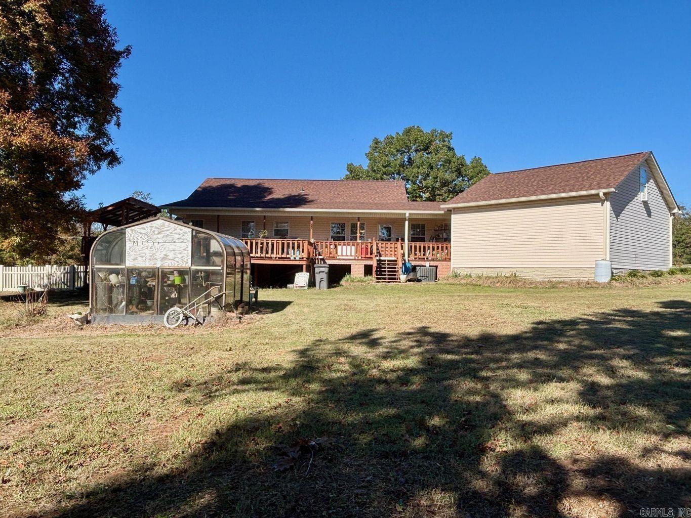15 White Oak Lane Pleasant Plains, AR 72568