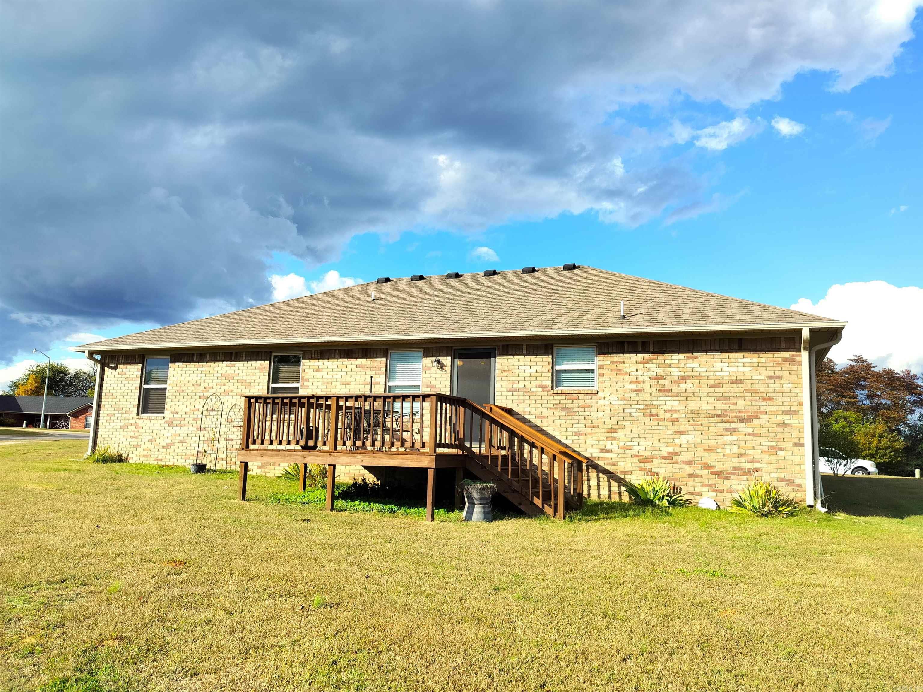 112 PeachTree  Clarksville, AR