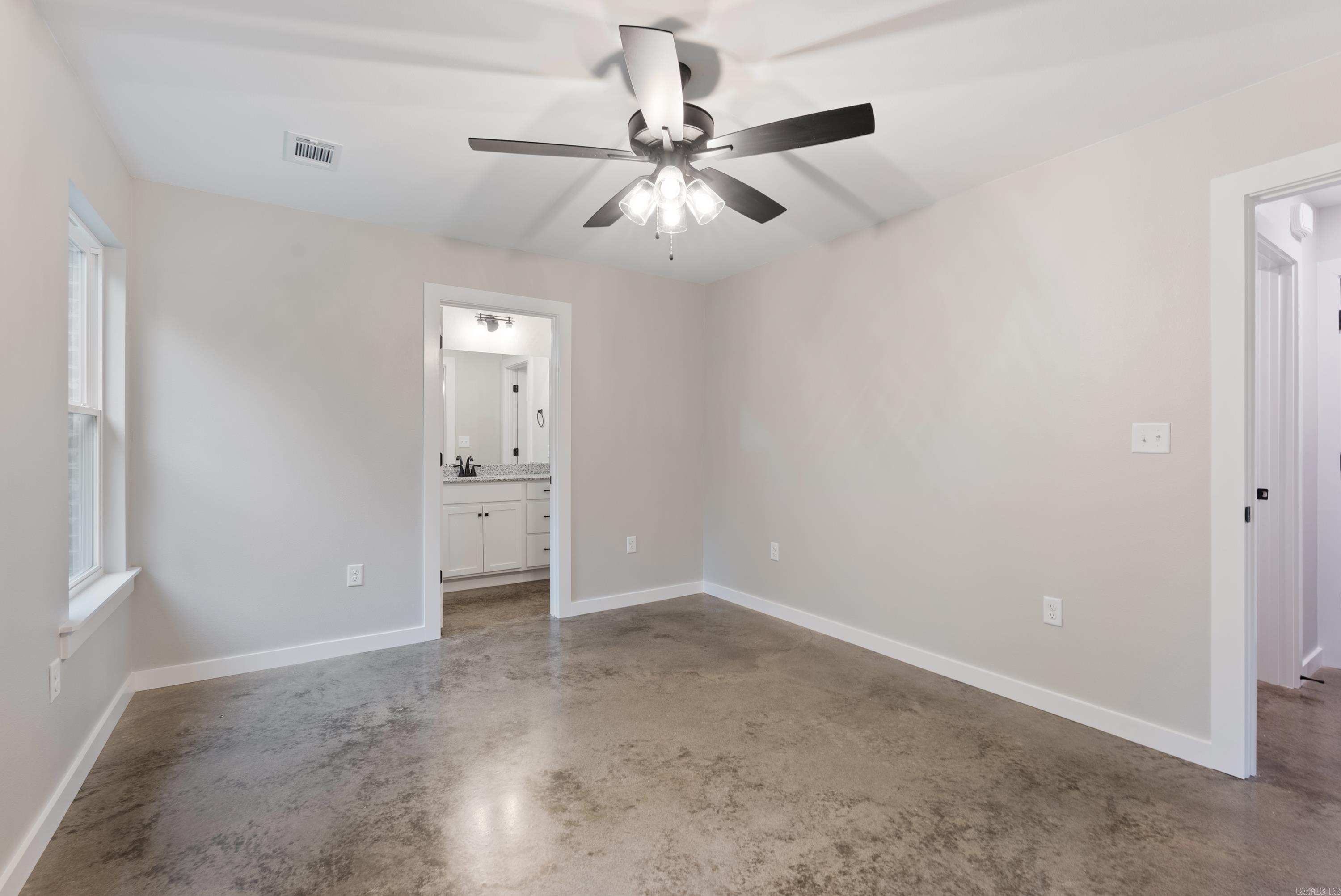 303 Parkway Avenue Morrilton, AR 72110