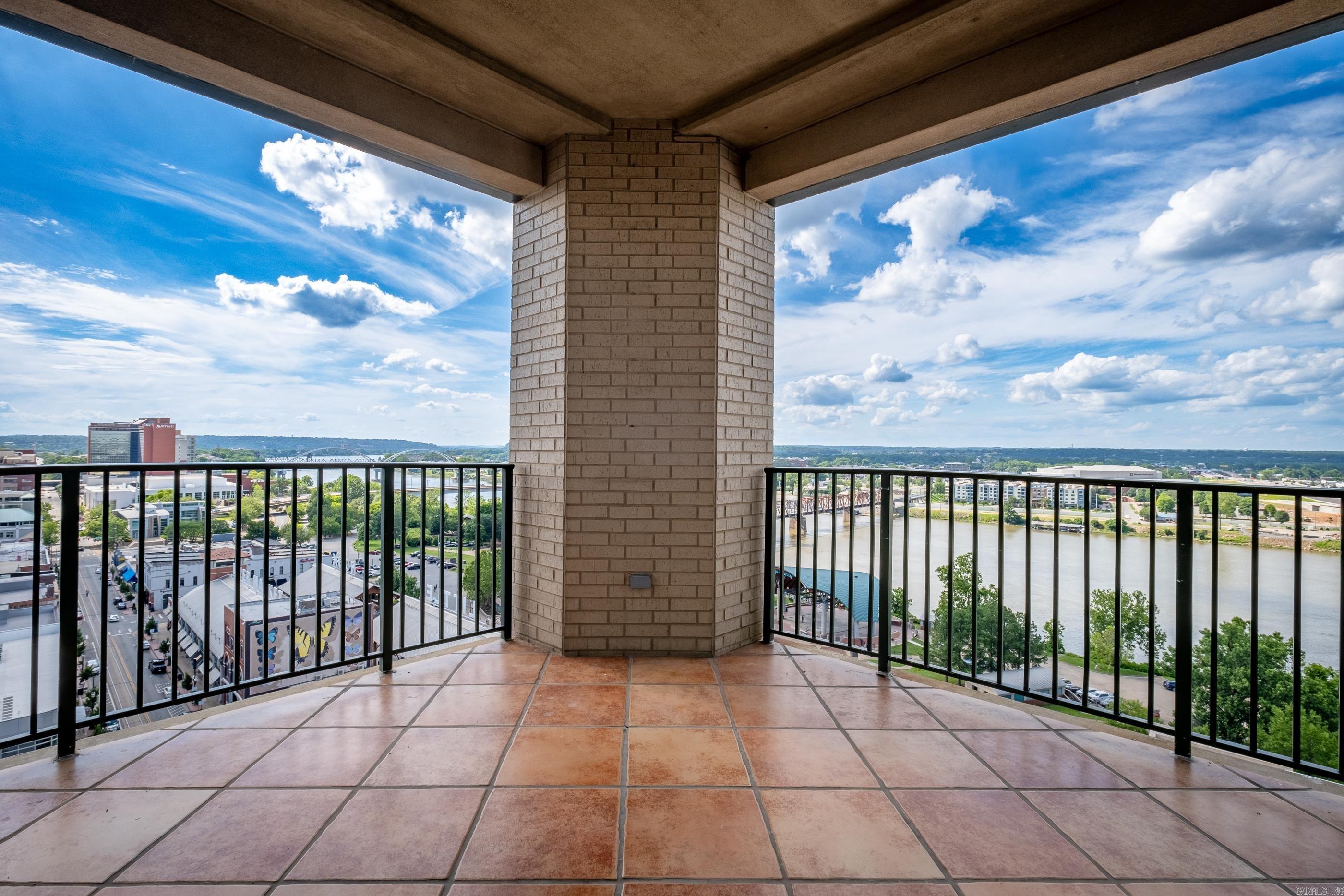 521 President Clinton  Little Rock, AR