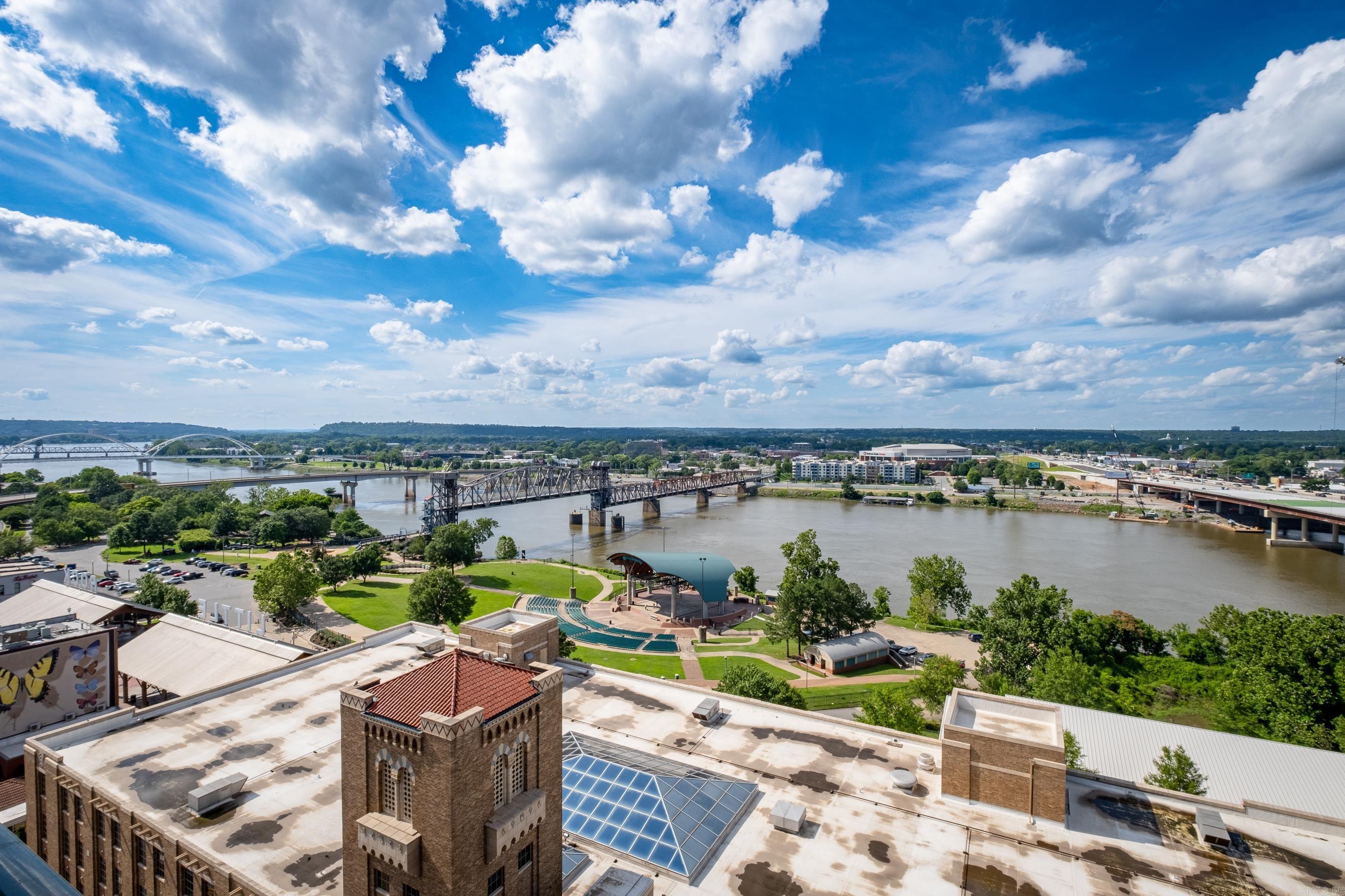 521 President Clinton  Little Rock, AR