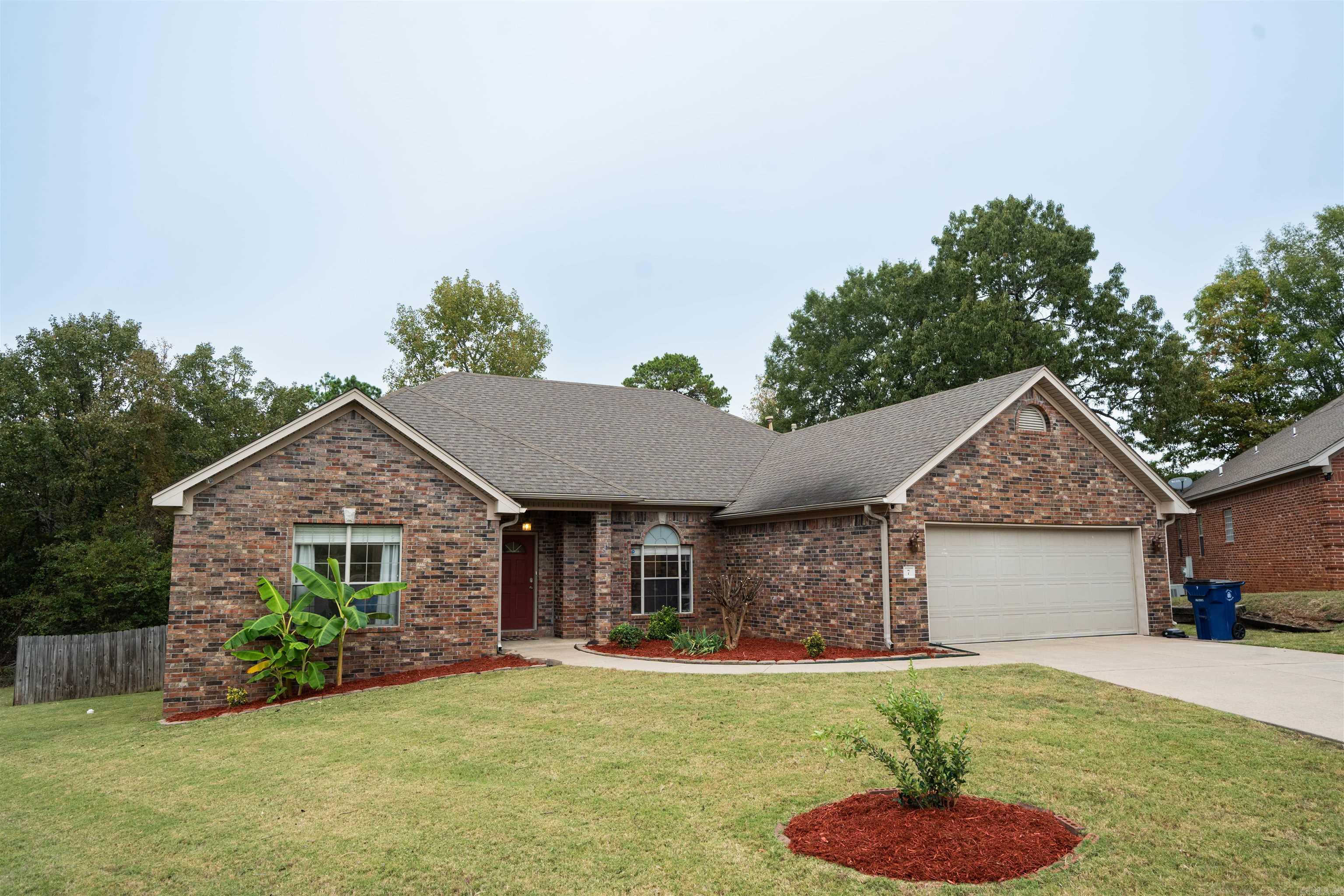 7 Glacier Cove Maumelle, AR 72113