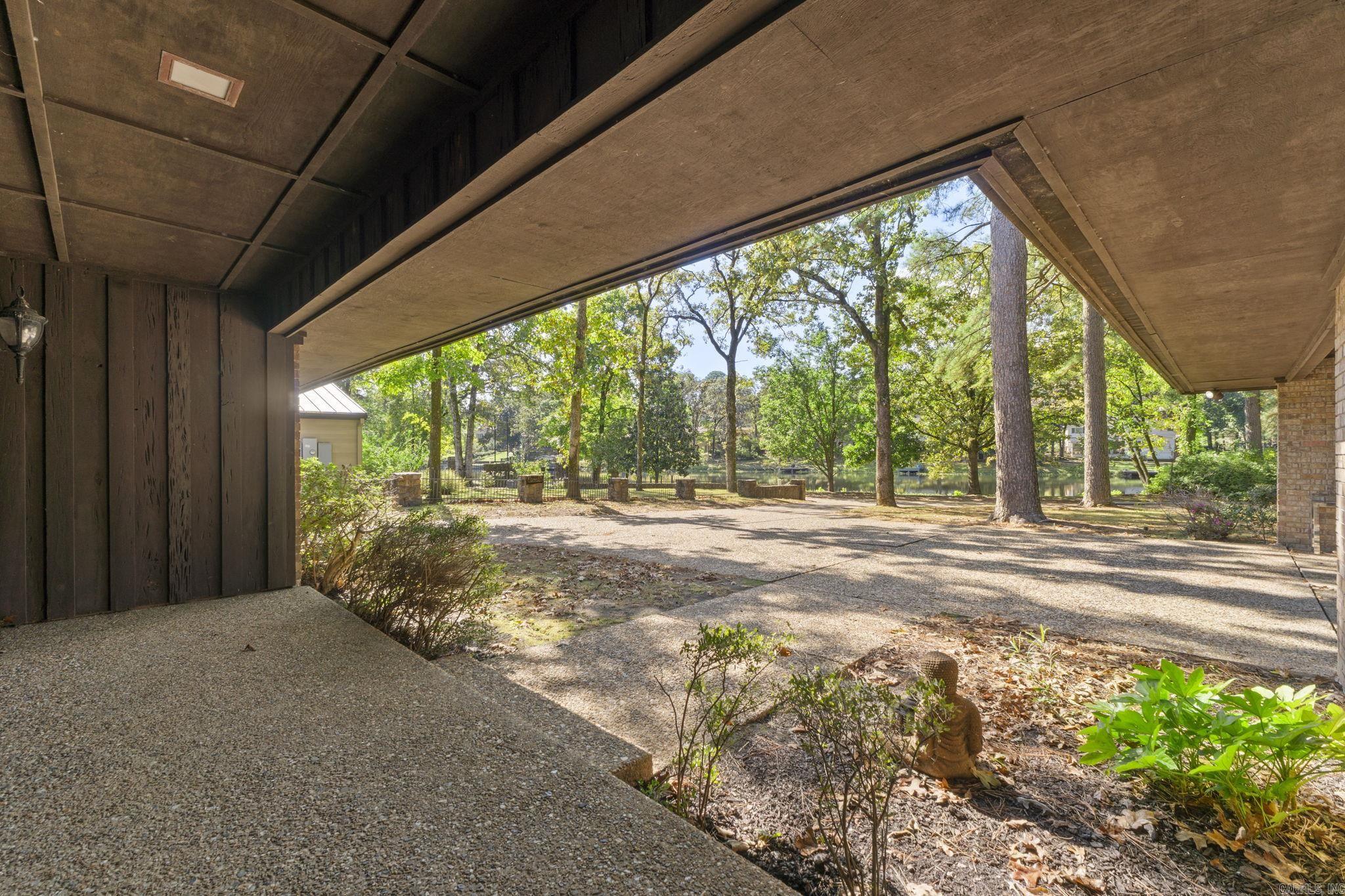 3 Pine Tree Point North Little Rock, AR 72116-8315