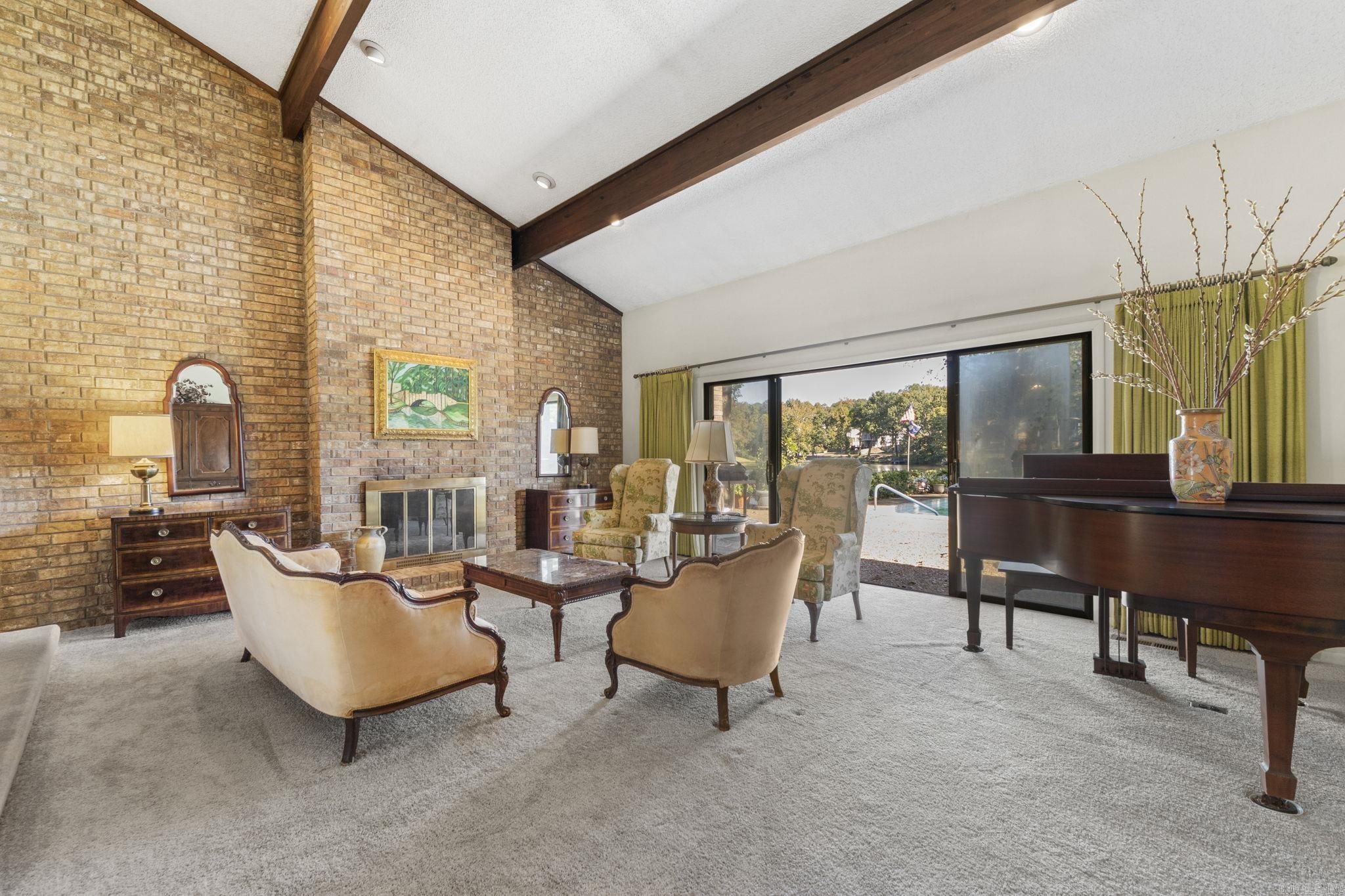 3 Pine Tree Point North Little Rock, AR 72116-8315