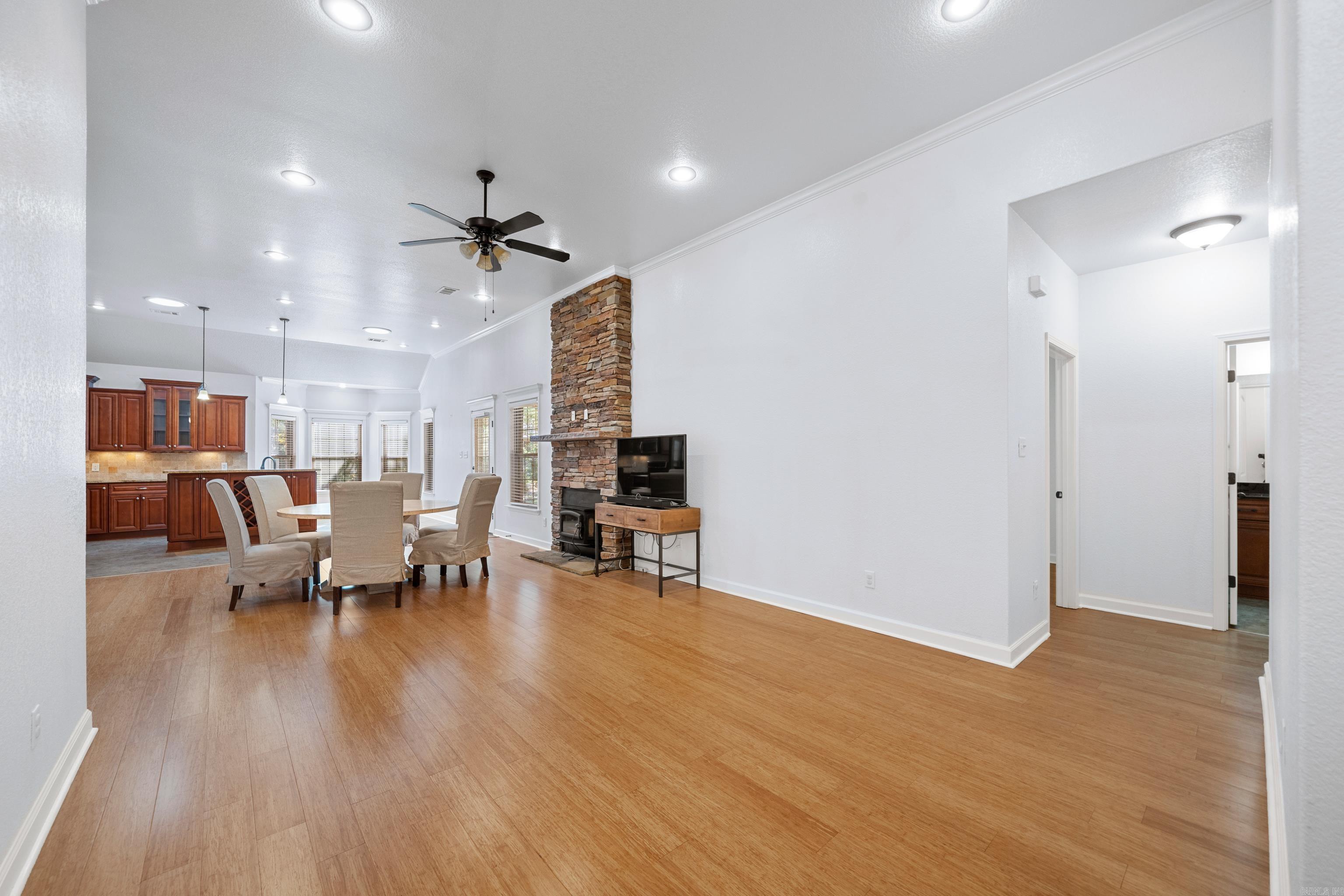 197 E Catherine Heights  Hot Springs, AR