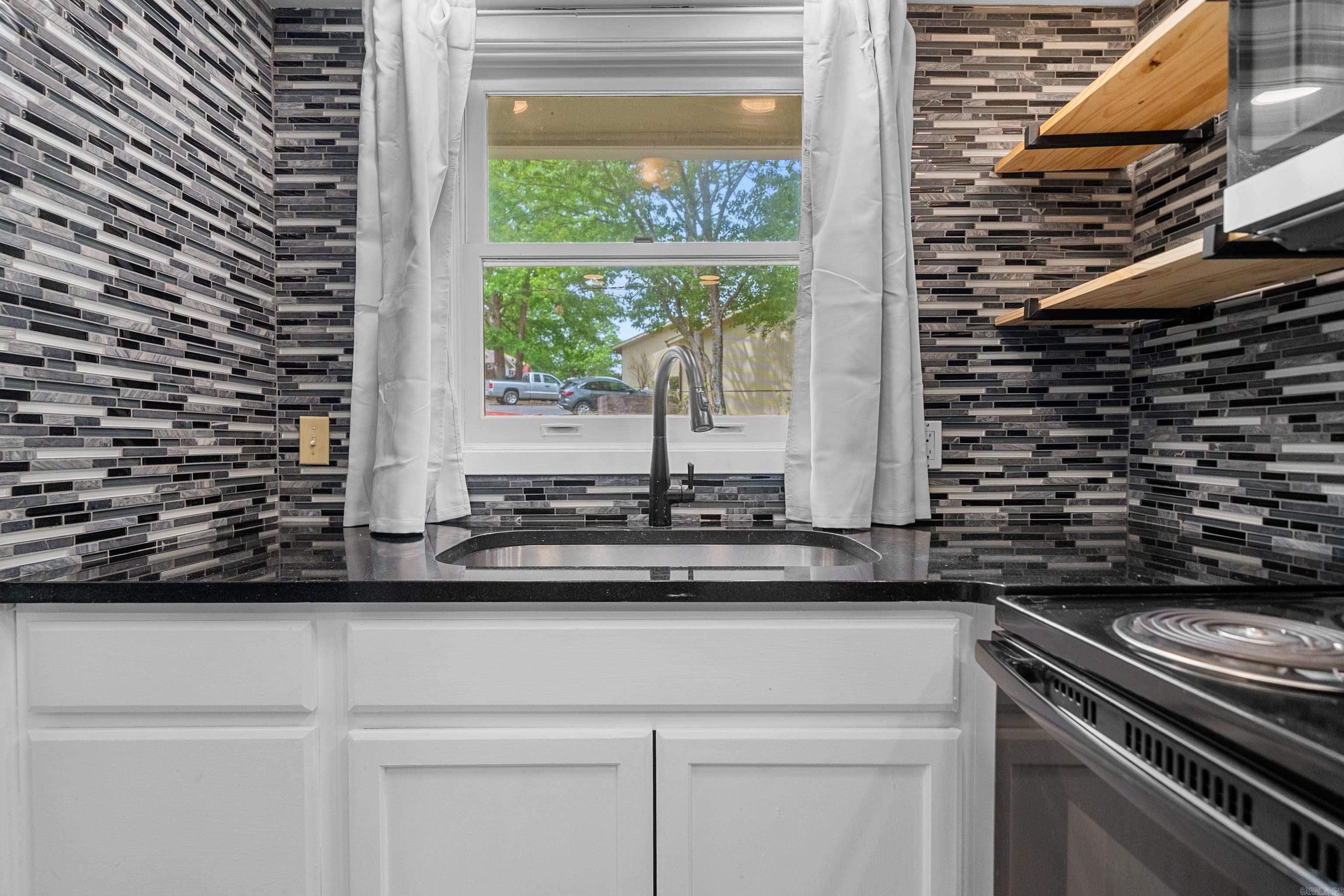 73 PERRALENA WAY Hot Springs Village, AR 71909