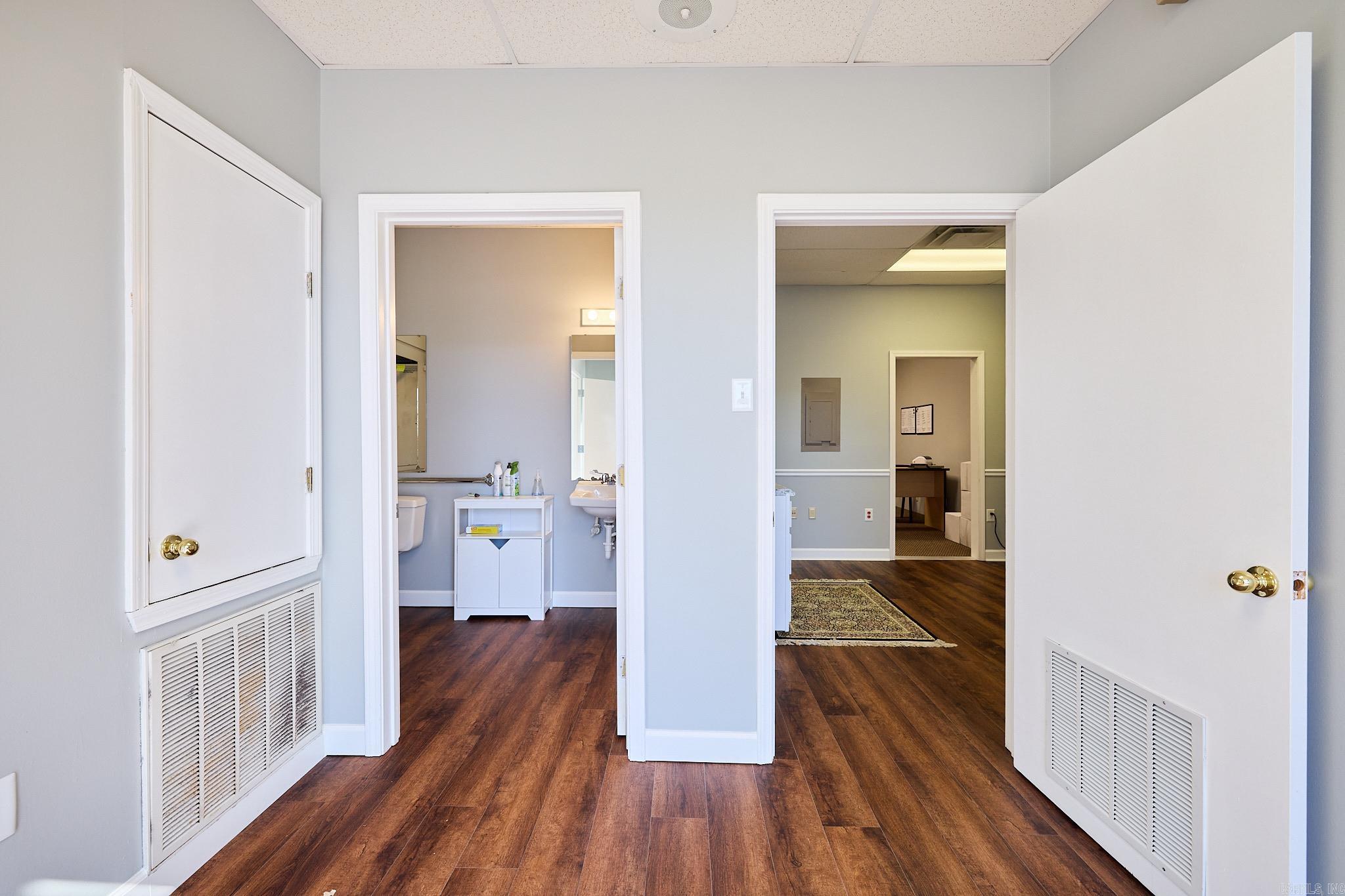 10901 Financial Centre Parkway  Little Rock, AR