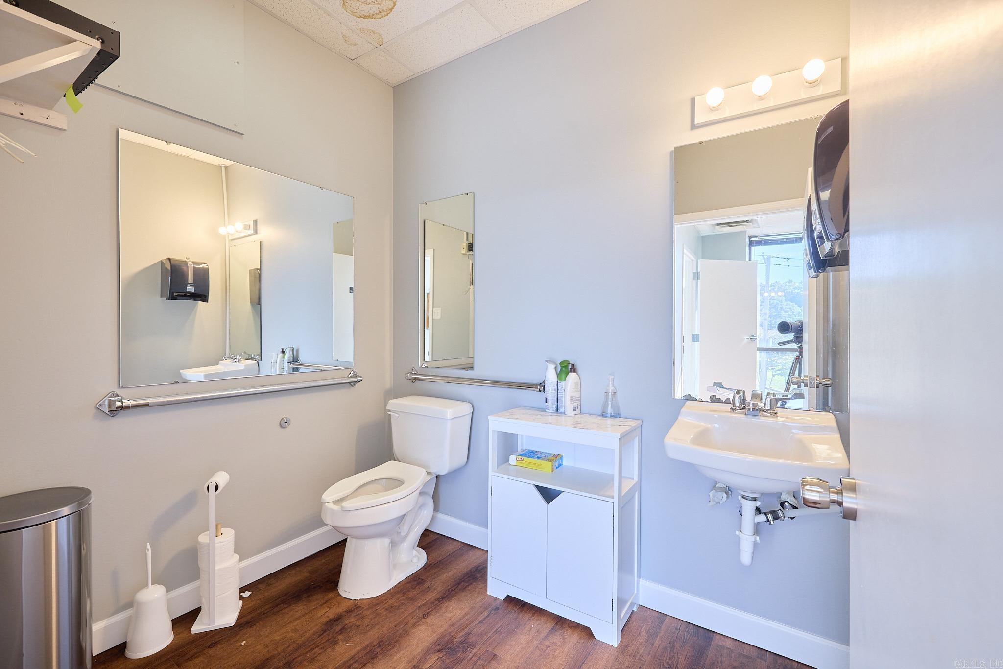 10901 Financial Centre Parkway  Little Rock, AR