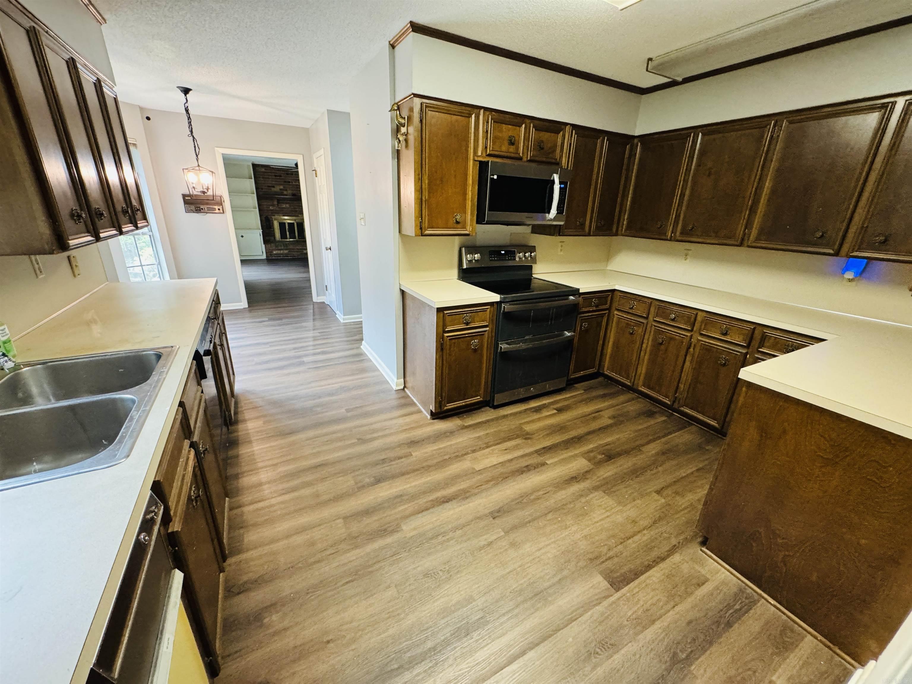 1701 War Eagle Drive North Little Rock, AR 72116