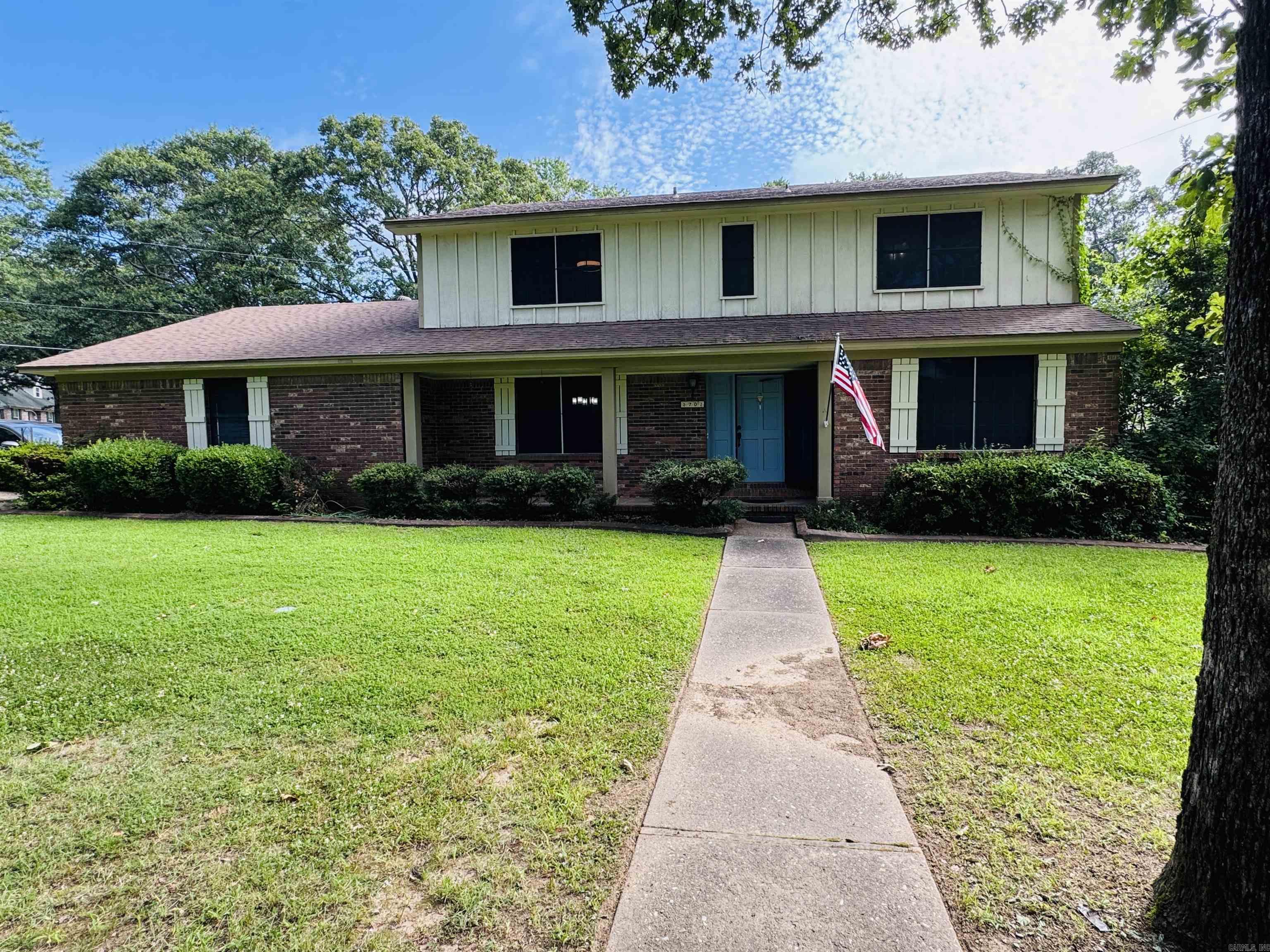 1701 War Eagle Drive North Little Rock, AR 72116