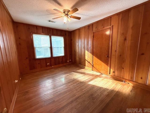 201 NE 4th  England, AR