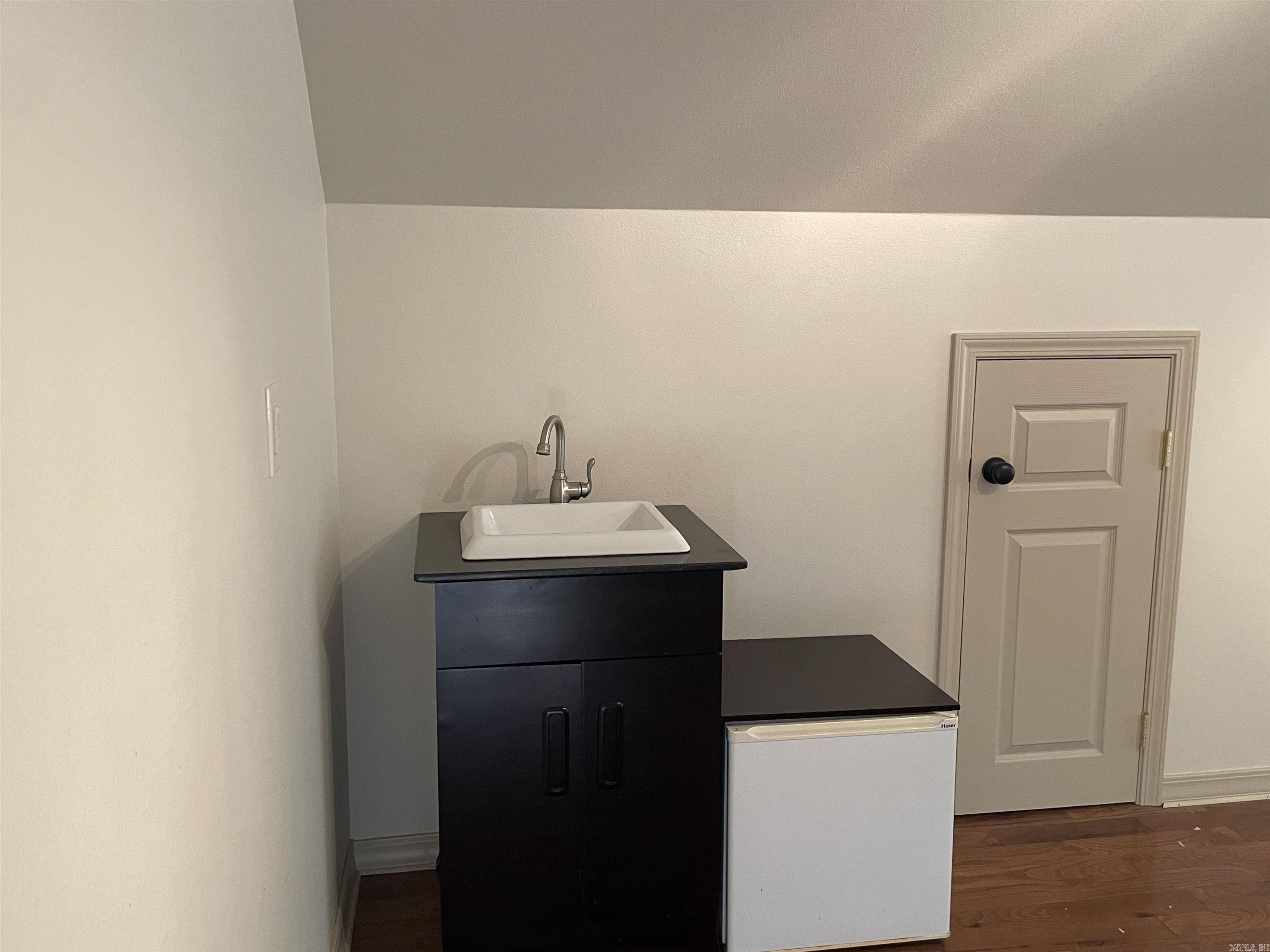 106 Danial  Fairfield Bay, AR