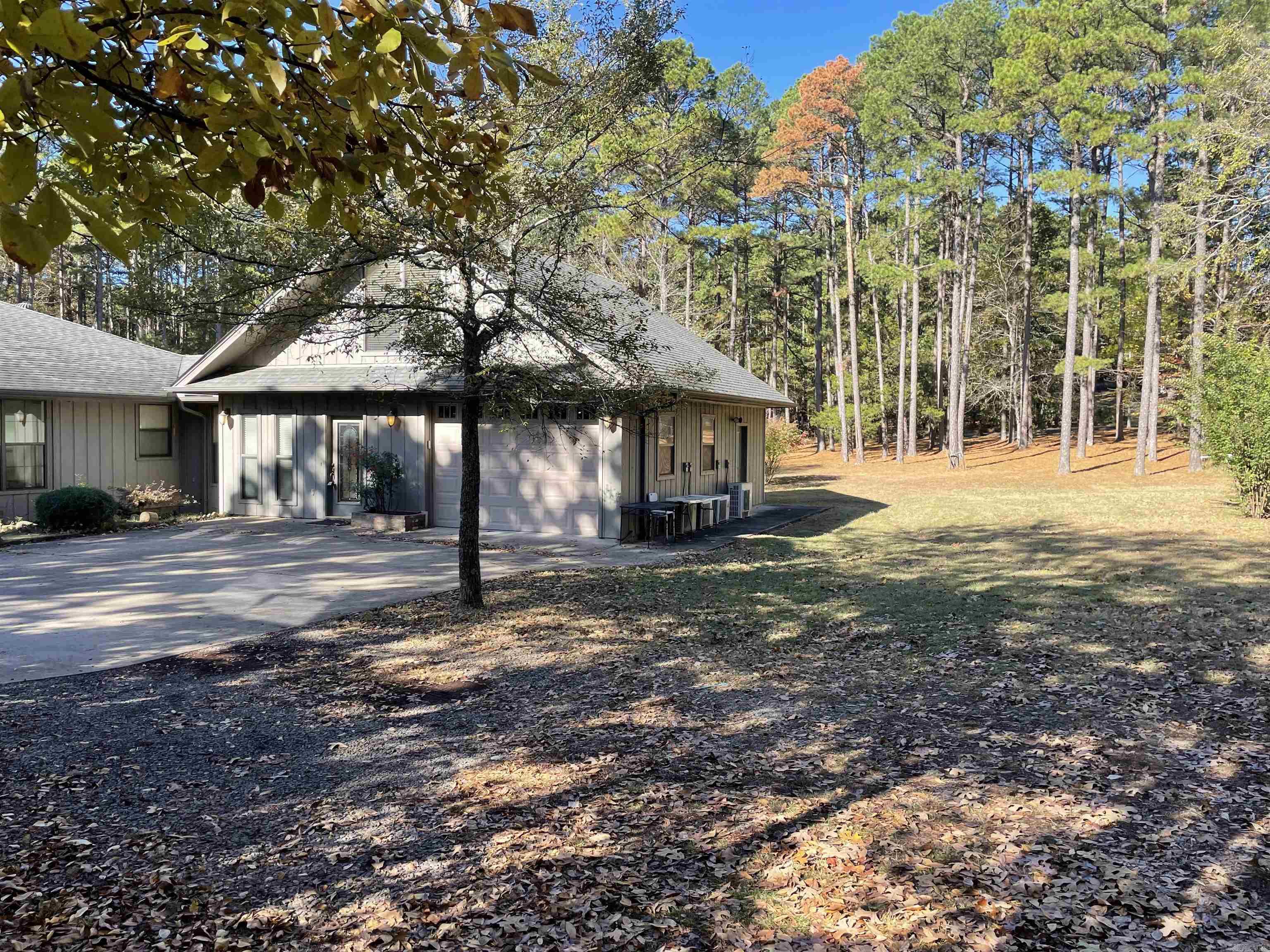 106 Danial  Fairfield Bay, AR